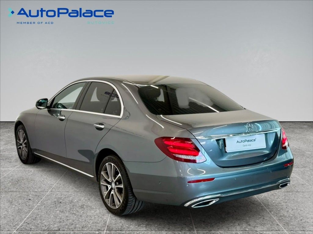 Mercedes-Benz Třídy E, 2,0 220D TOP STAV 143kW - fotka 6
