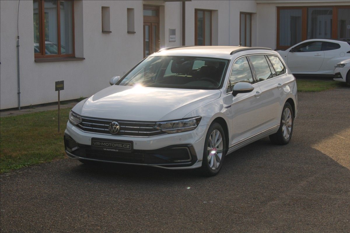 Volkswagen Passat, 1,4 GTE PLUGIN Hybrid Kombi - fotka 6