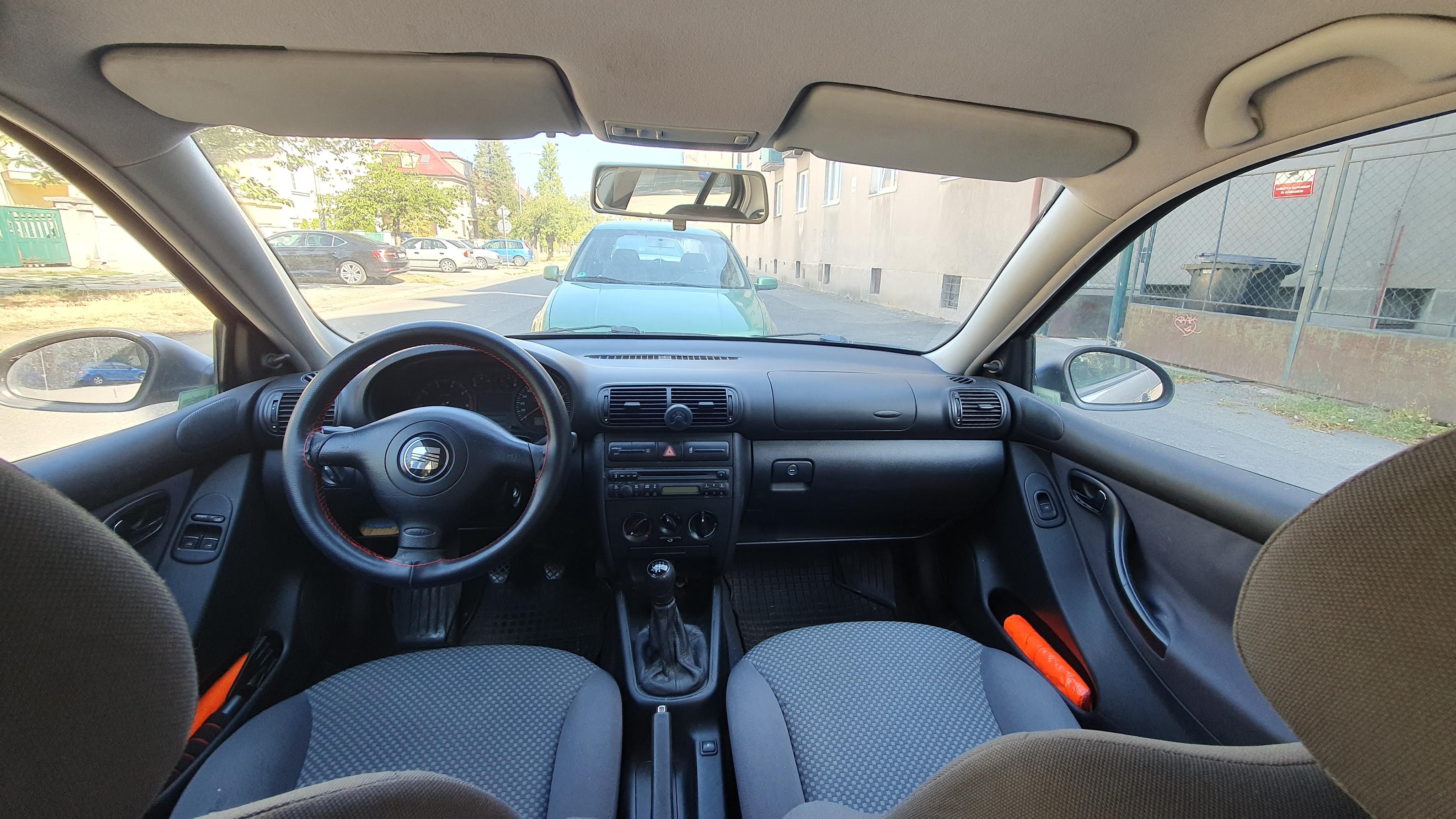 Seat Leon, 1.4 16V, r. v. 2004, 248xxx km - fotka 6