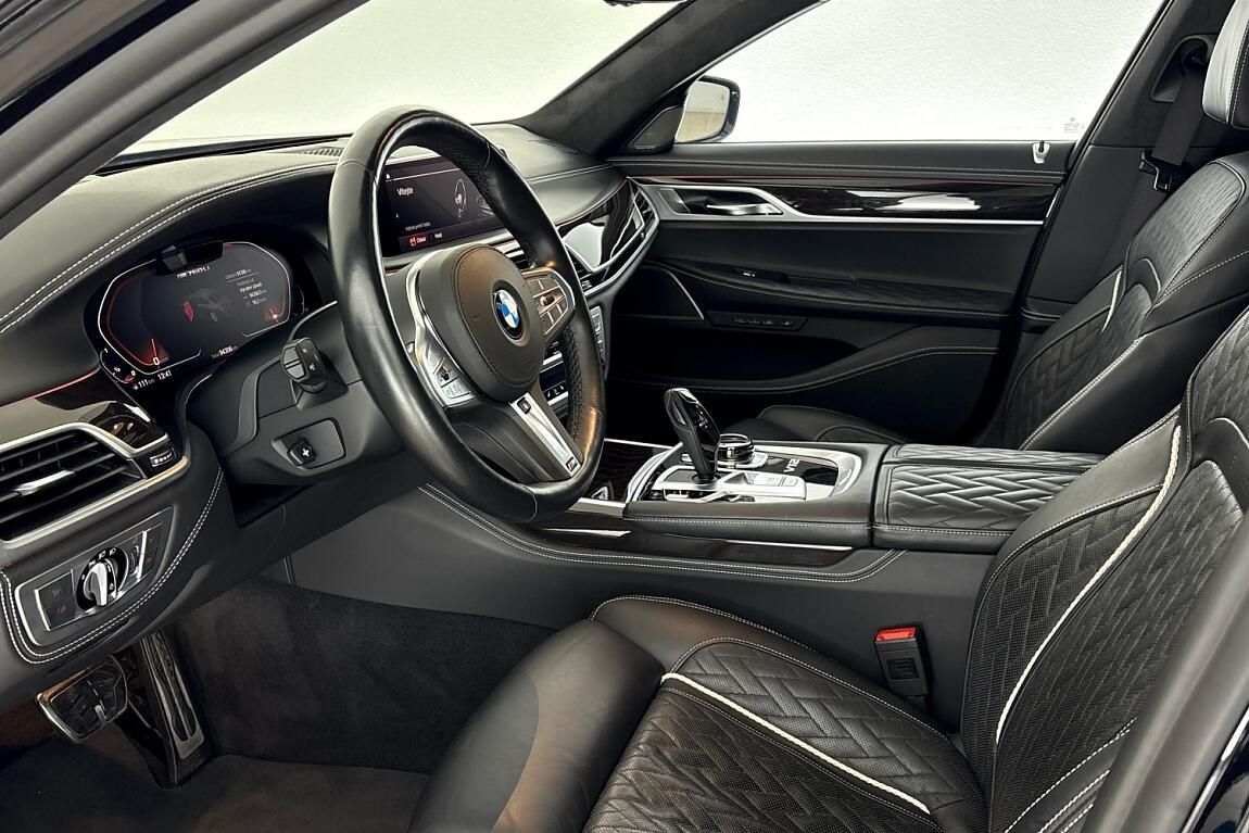 BMW Řada 7, M760Li xDrive - fotka 6