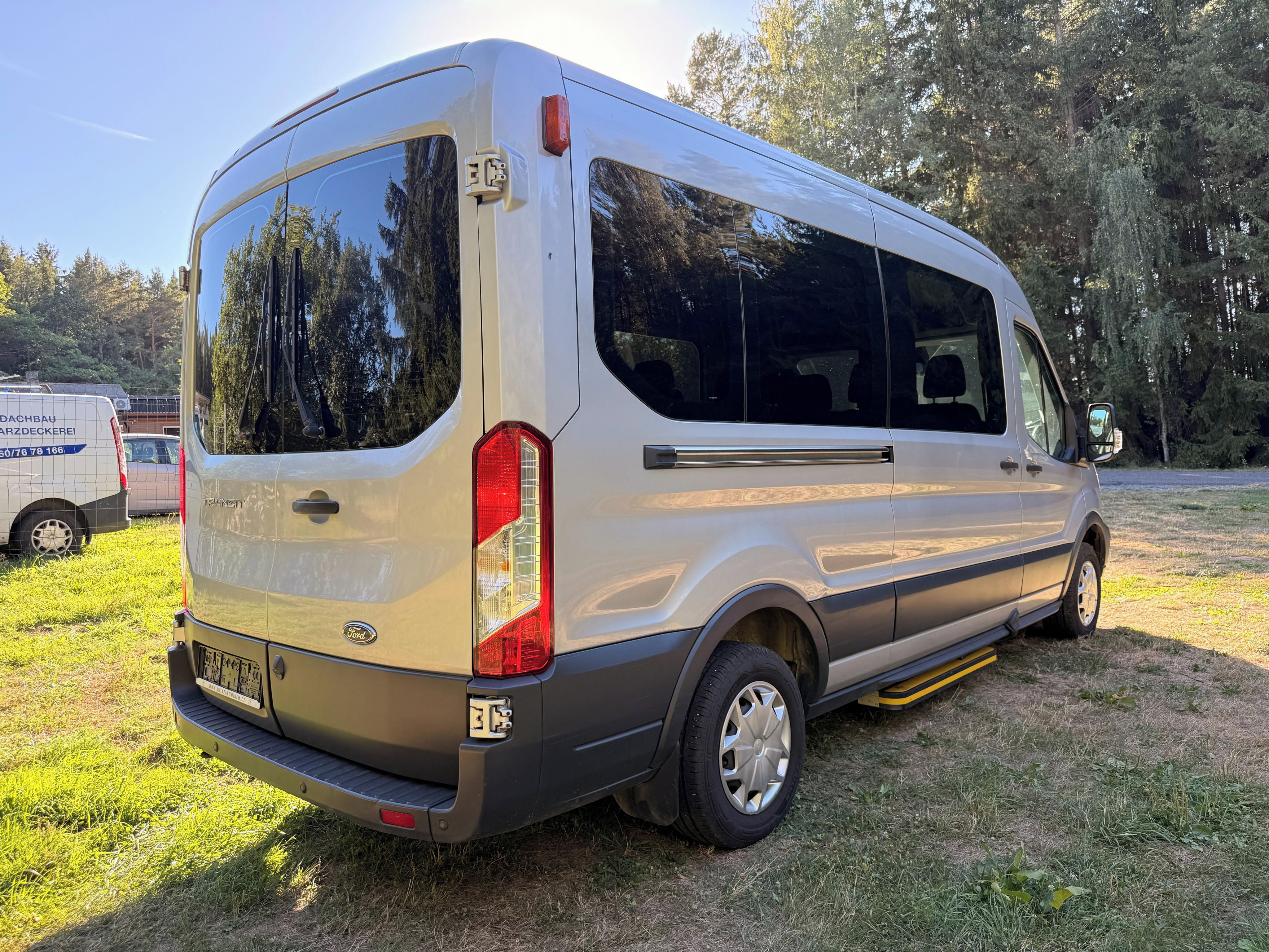 Ford Transit, osobní automobil M1 9míst L3H2 - fotka 3