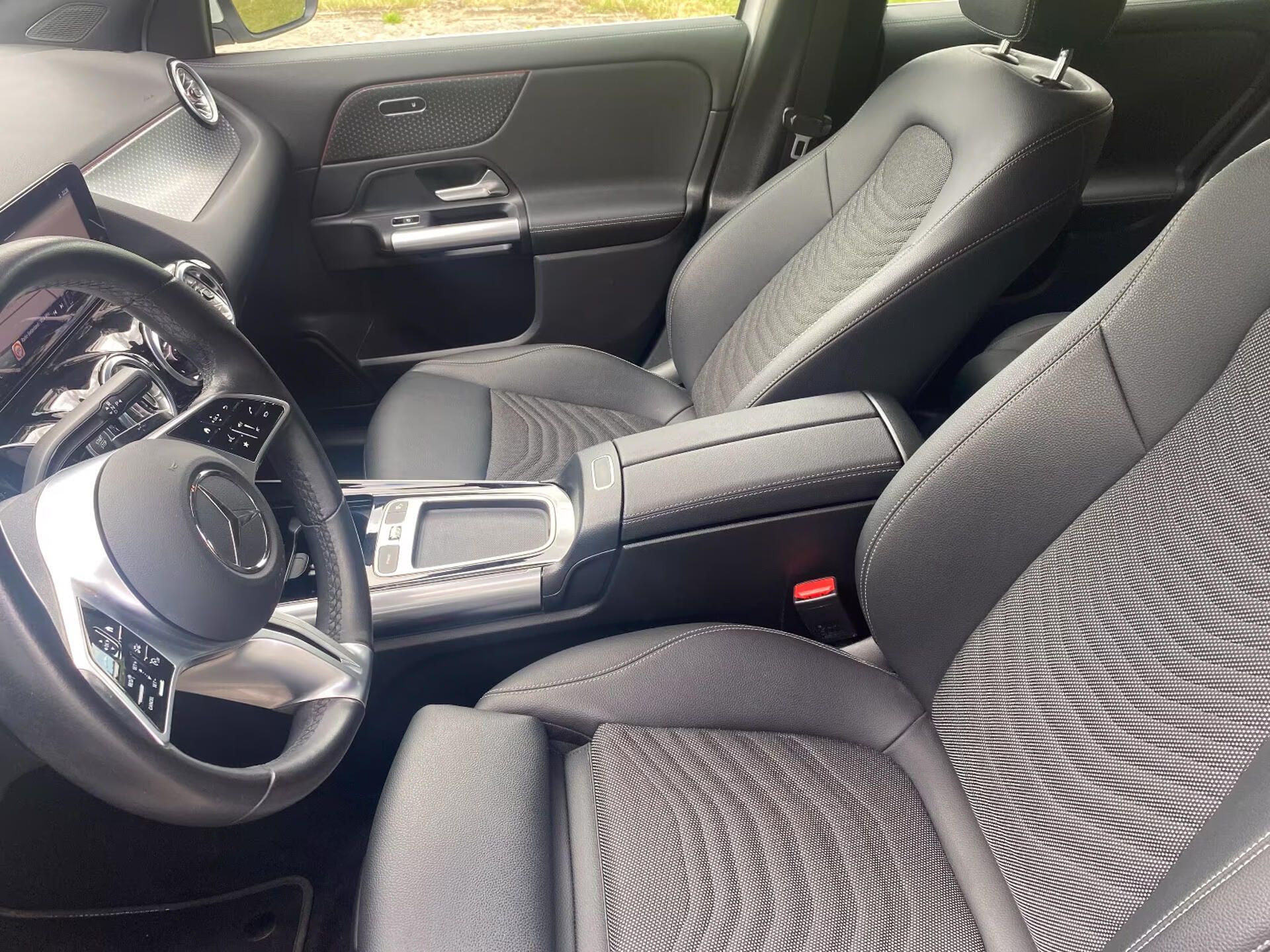 Mercedes-Benz EQA, 300 4M Progressive Facelift - fotka 6