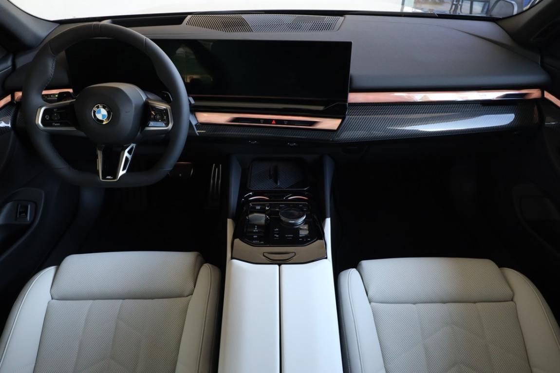 BMW Řada 5, 540d xDrive Touring - fotka 5