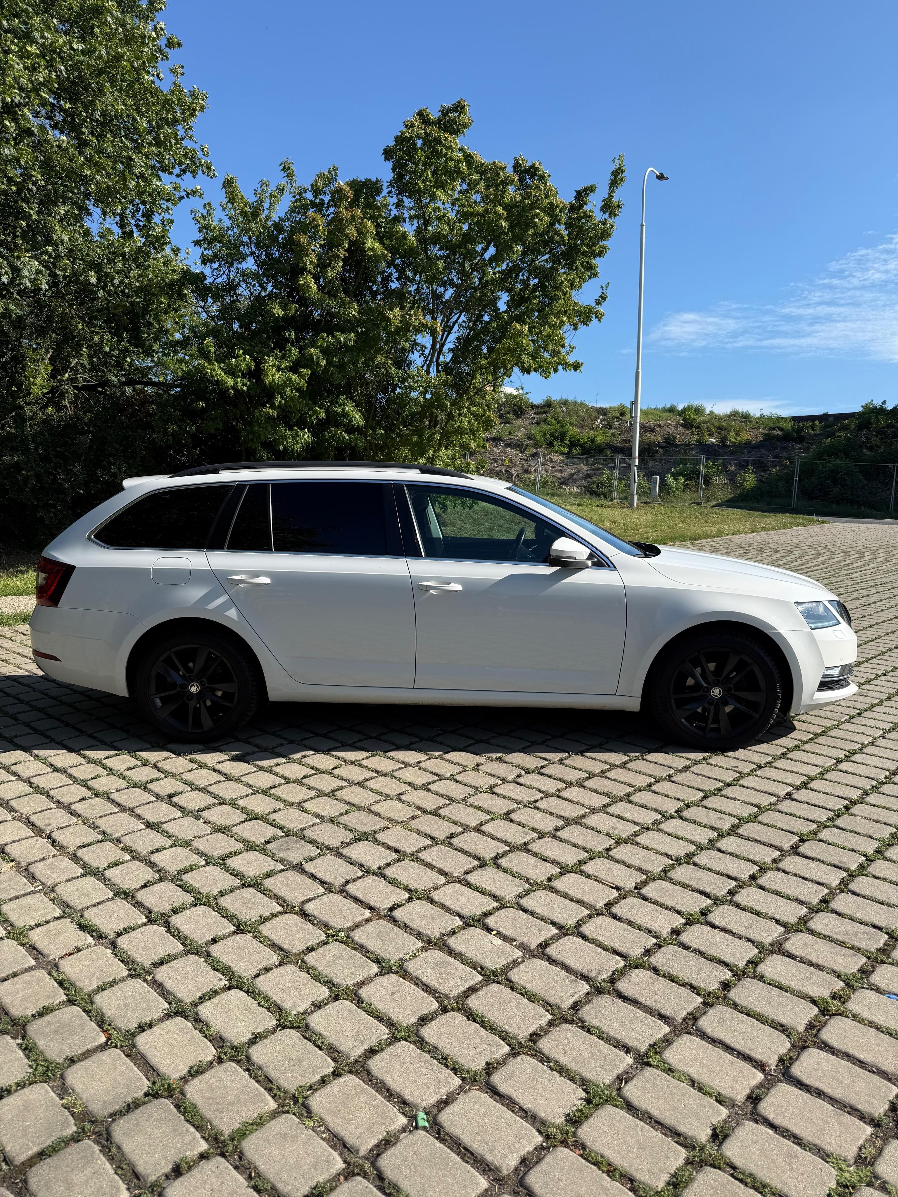 Škoda Octavia, Škoda Octavii Combi 1.6 TDI - fotka 3