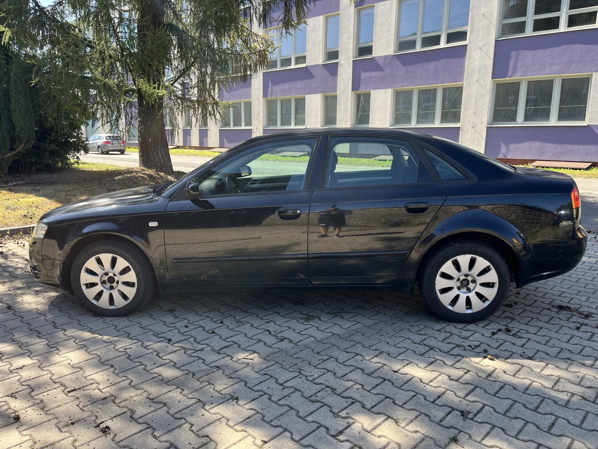 Audi A4, 2,7 TDI V6 /132 kW / - fotka 2