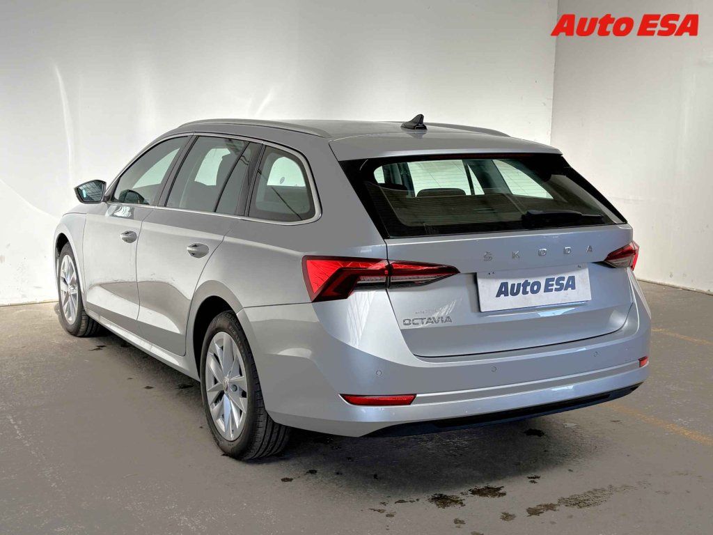 Škoda Octavia, 2.0 TDi,1.maj,ČR,Style - fotka 6