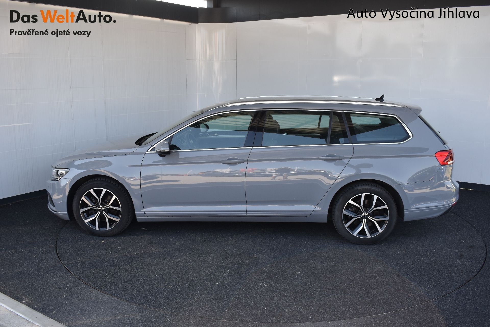 Volkswagen Passat Variant, 1.5TSI 110kW, LED,Manuál - fotka 3