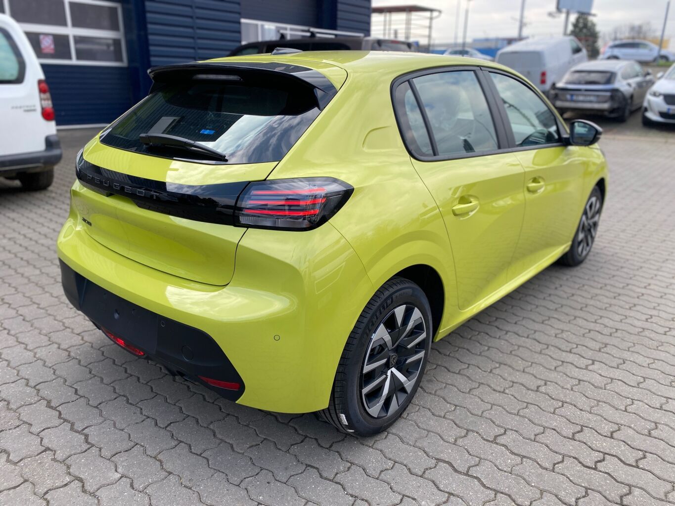 Peugeot 208, STYLE Turbo 100 MAN6 - 2952 - fotka 2