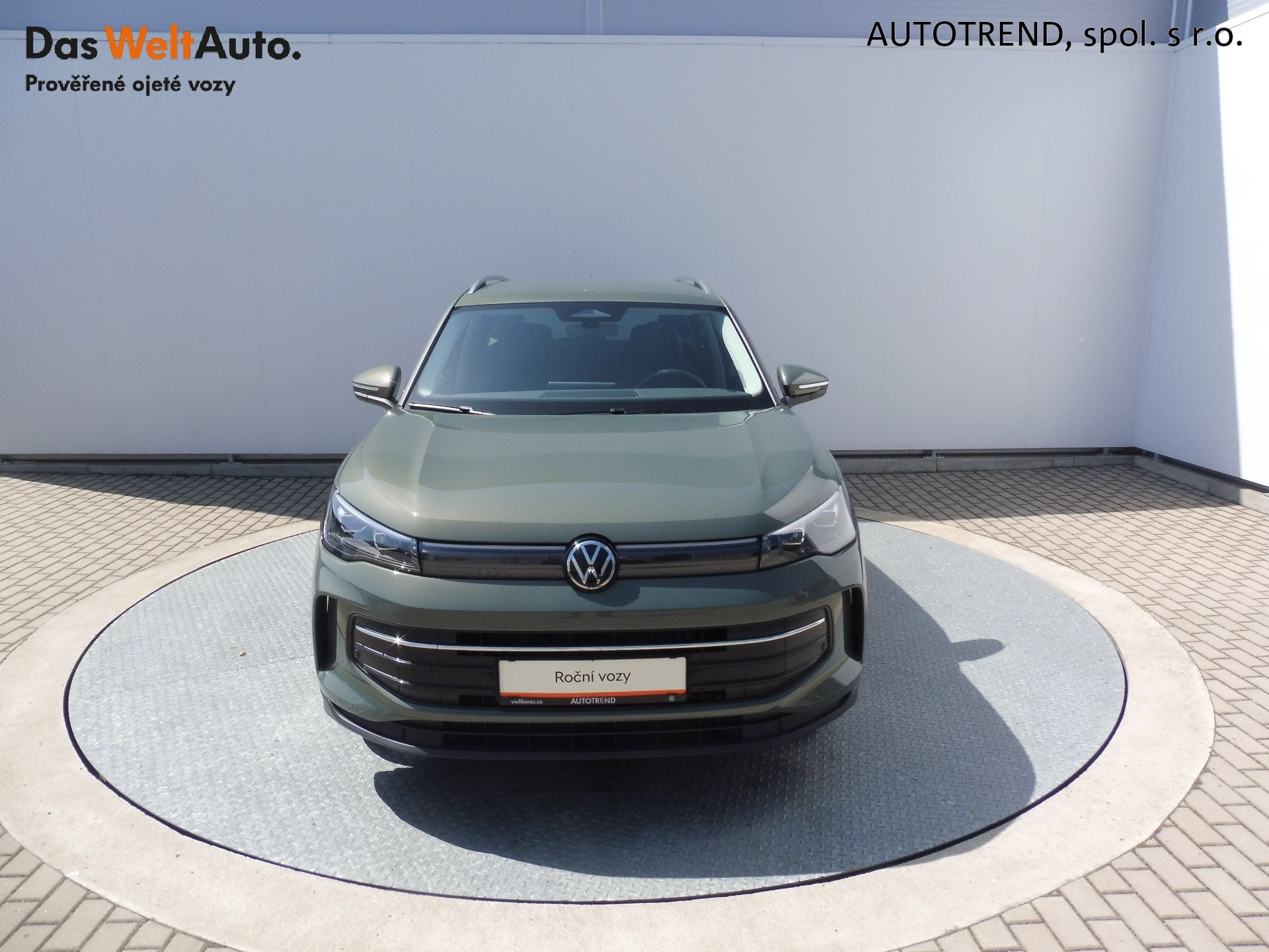 Volkswagen Tiguan, People 1,5 eTSI 96kW mHEV DSG - fotka 4