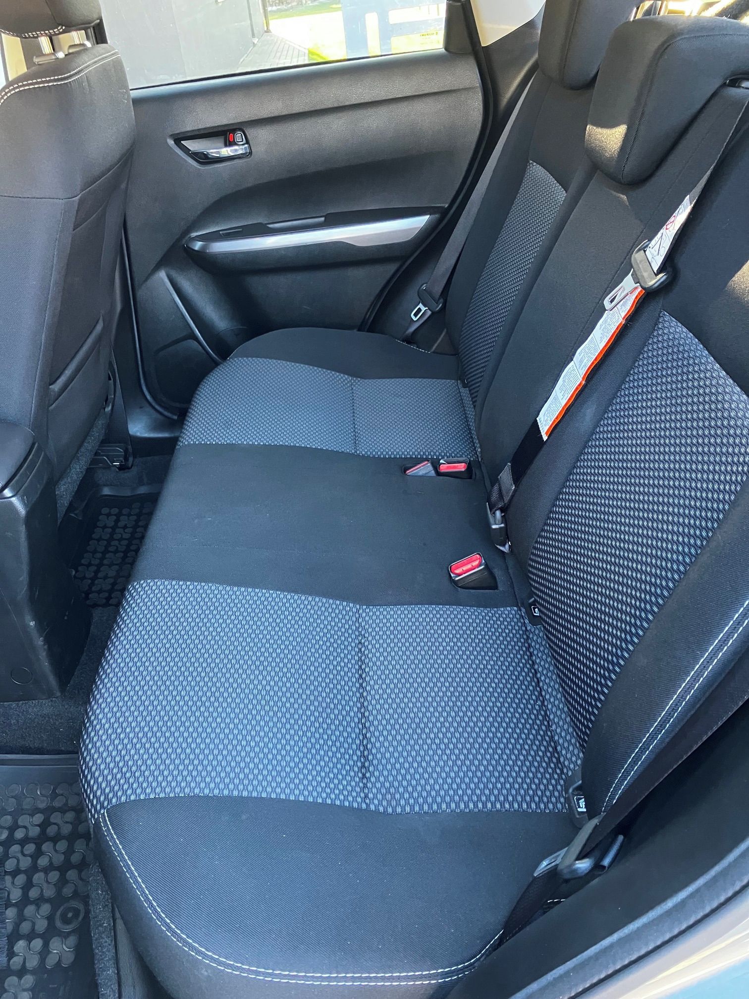 Suzuki Vitara, 1.4 Premium Hybrid 95 kW - fotka 3