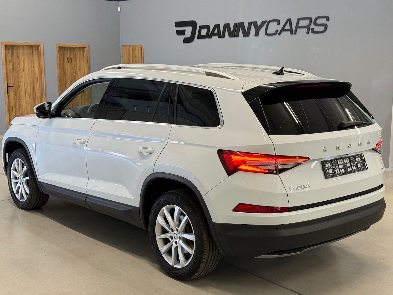 Škoda Kodiaq, FL 2.0 TSI 4x4, 7 MÍST, TAŽNÉ - fotka 2