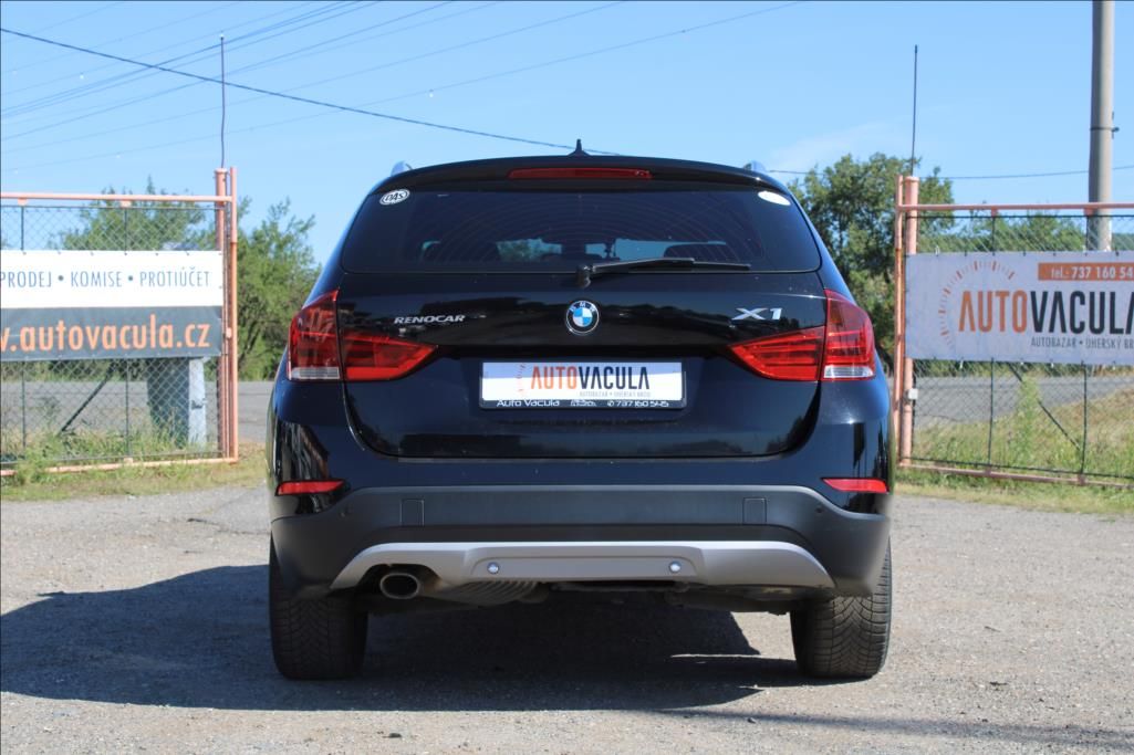 BMW X1, 2,0 D  1.maj.,ČR,serviska,DPH - fotka 6