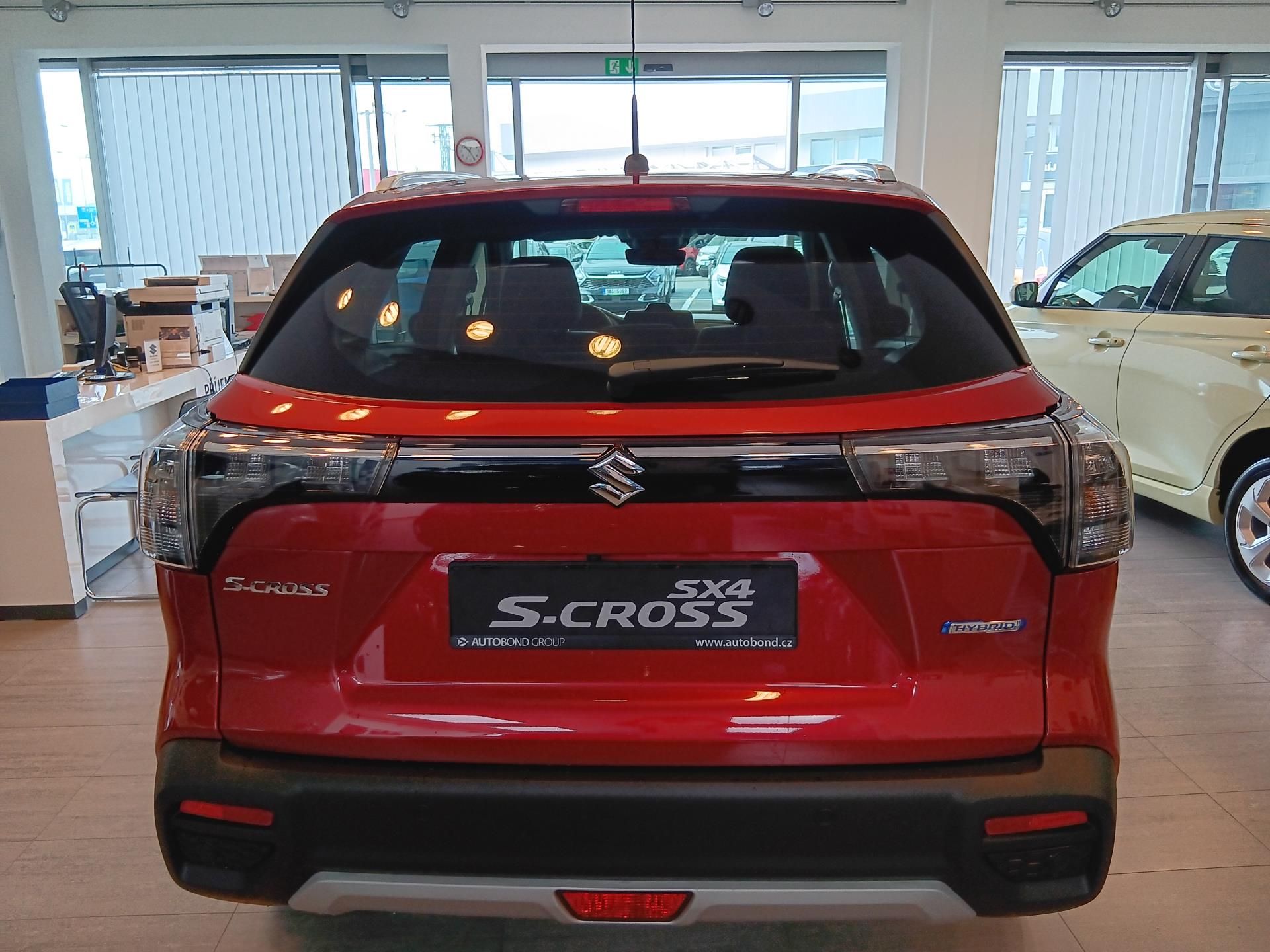 Suzuki S-Cross, PREMIUM 1,4 HYBRID A/T 4x2 MY2 - fotka 6