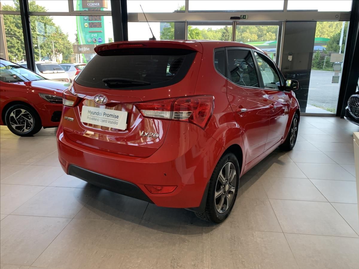 Hyundai ix20, 1,6 i 91 kW MT Tricolor Club - fotka 5