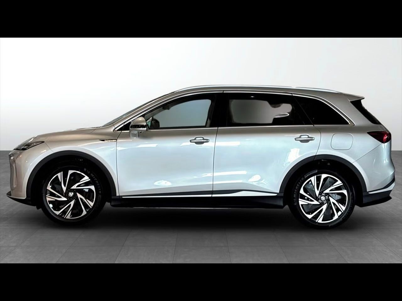 MG, S6 EV, Luxury AWD, TOP CENA - fotka 3