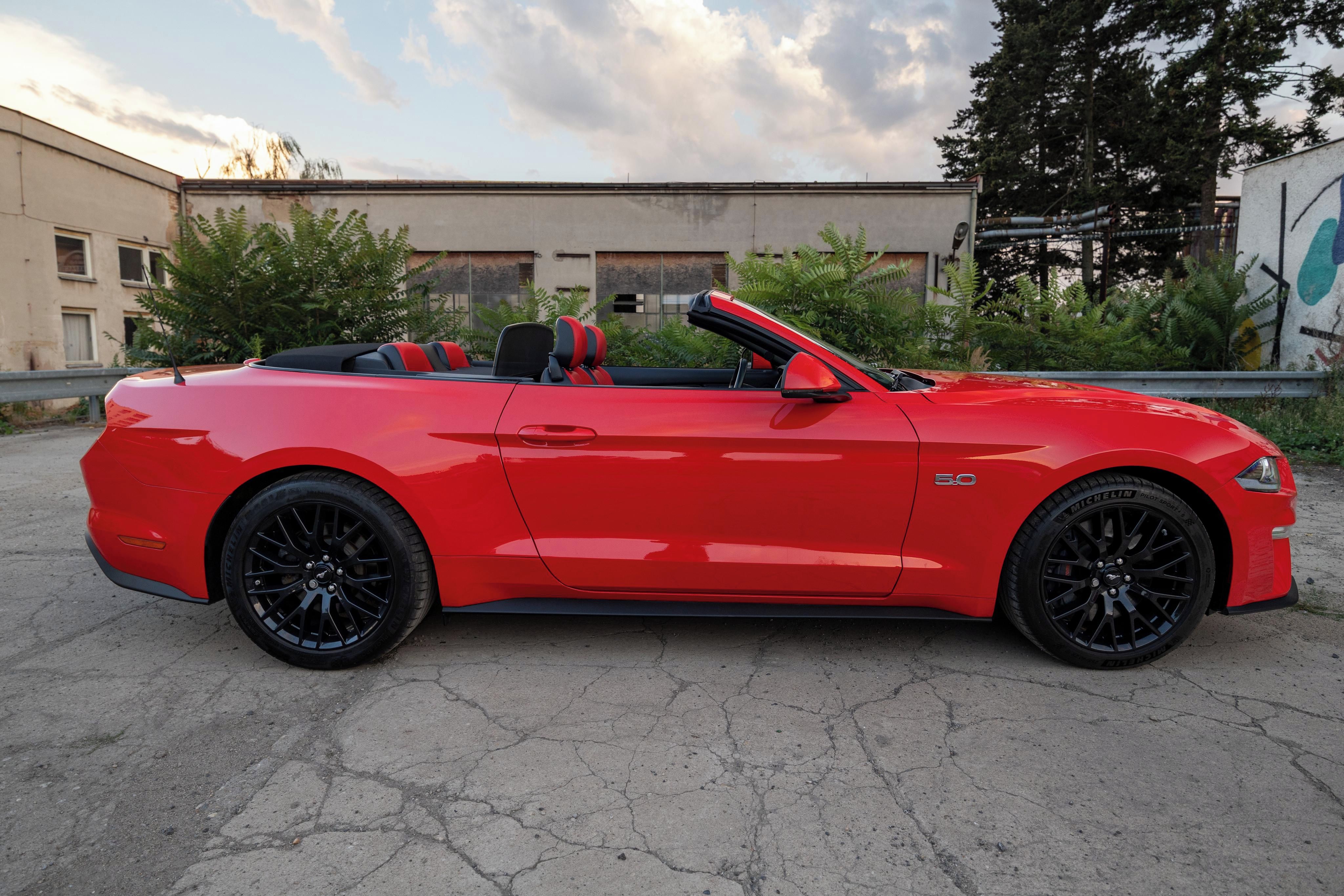 Ford Mustang, GT Premium Cabrio 5.0 V8 450hp - fotka 5