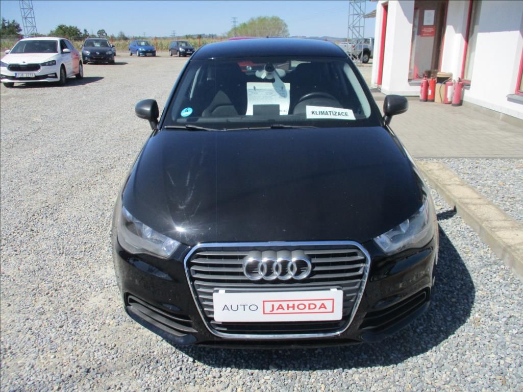 Audi A1, 1,2 TSi,klima,Navi,serv.kn. - fotka 2
