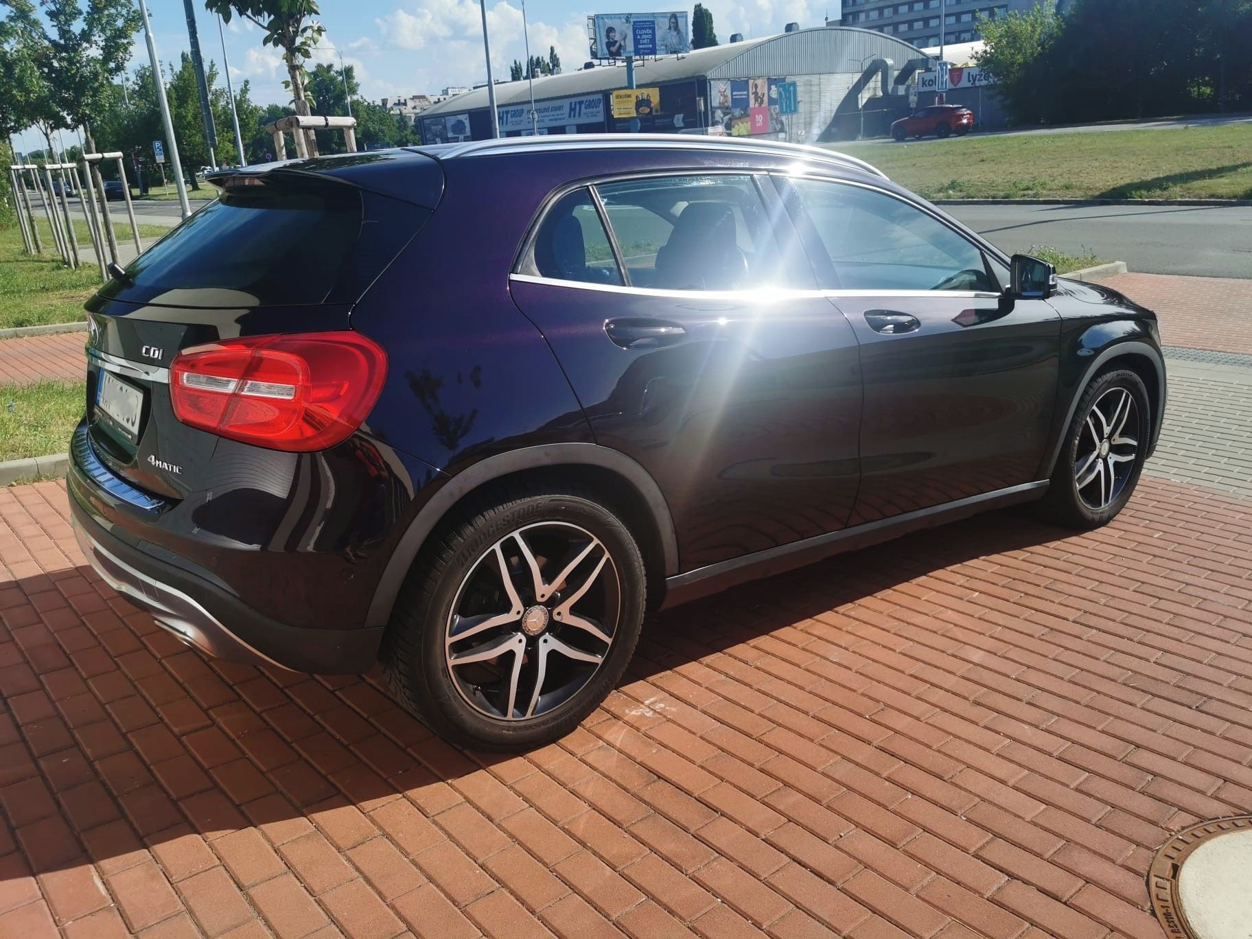 Mercedes-Benz GLA, 220 CDI 4MATIC - fotka 5