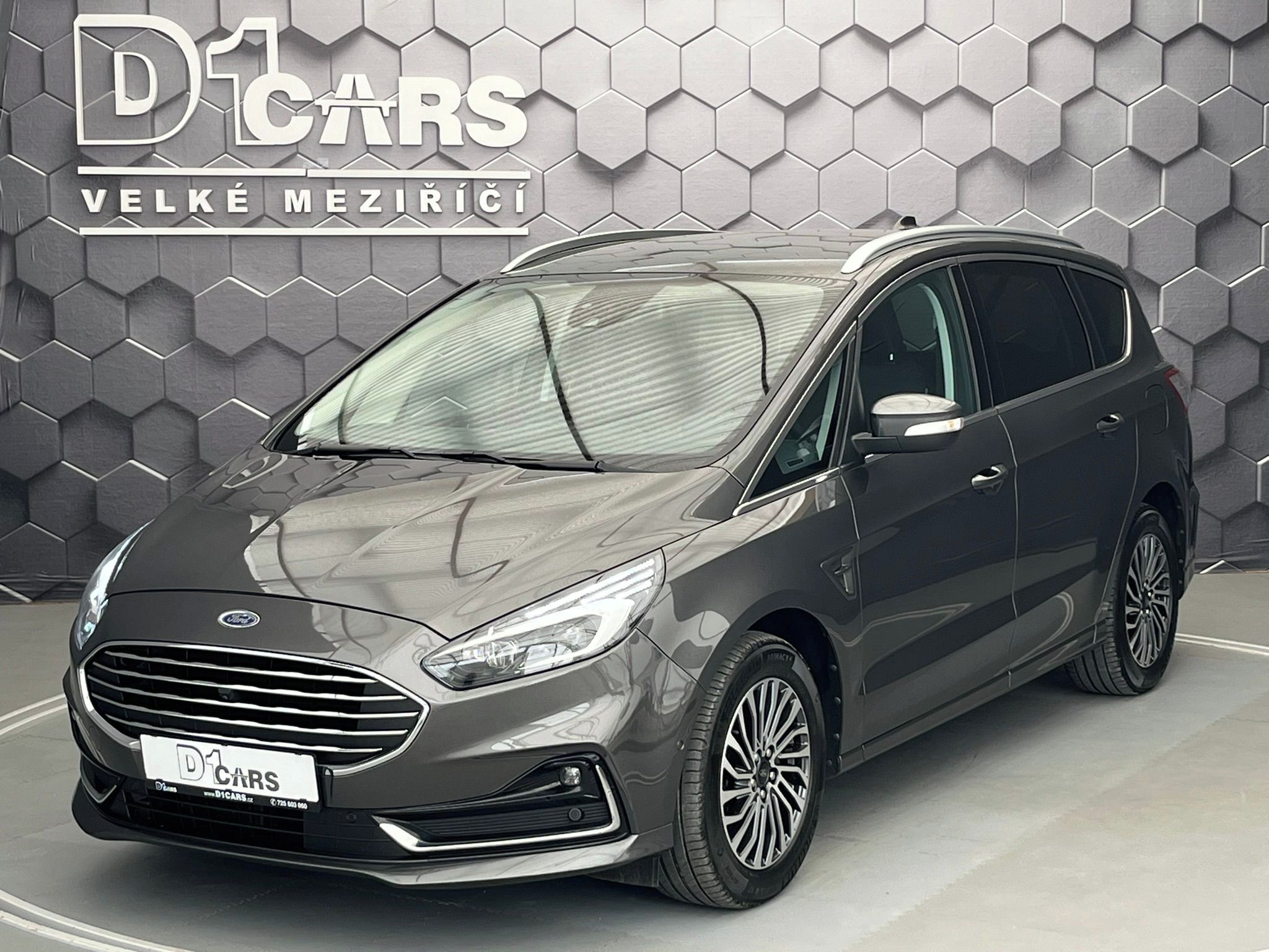 Ford S-MAX, 2,5 HEV Titanium 7 míst