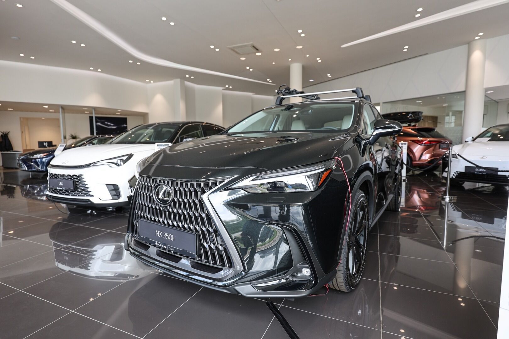 Lexus NX 350h, 350h 2.5 HEV PRESTIGE - fotka 3