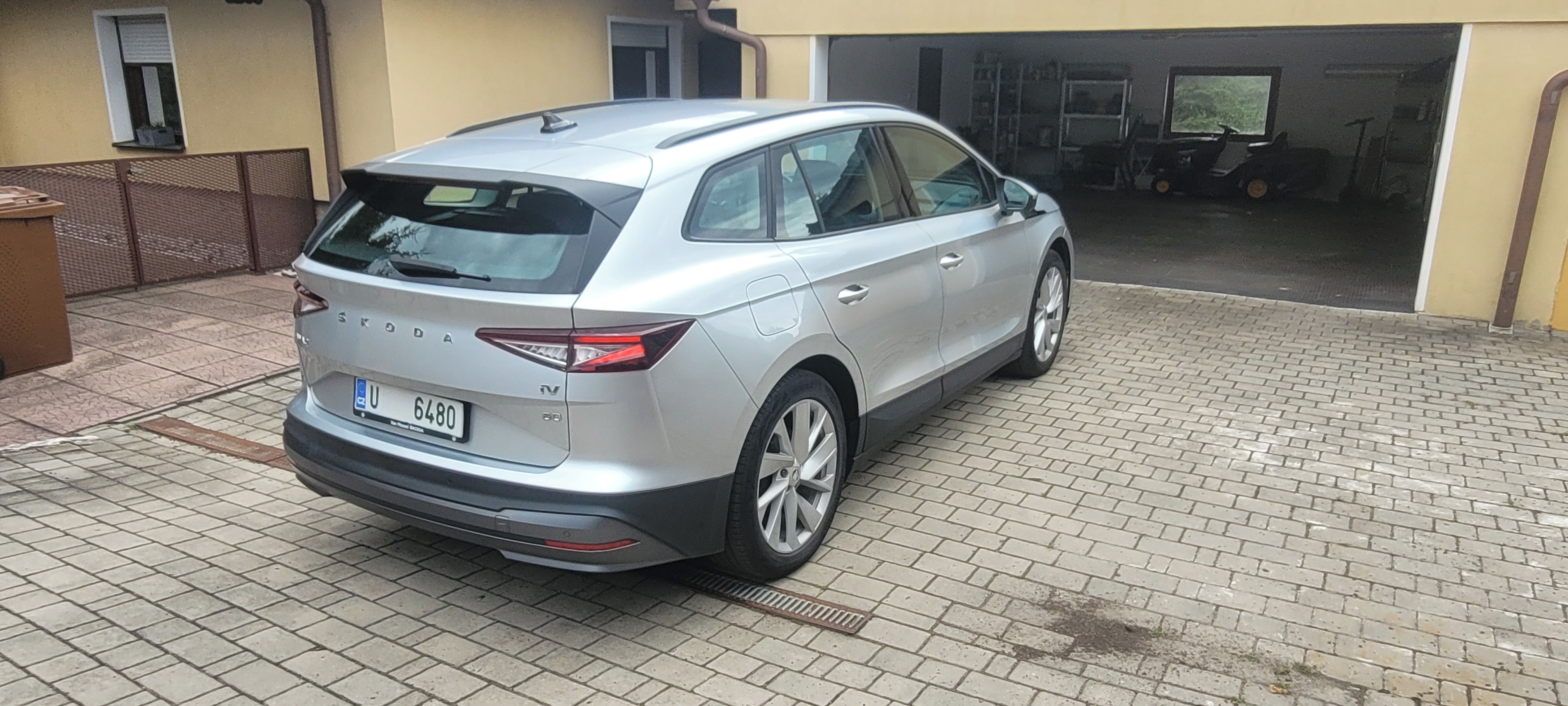 Škoda Enyaq, 60 iV 62kwh SOH 87% polokůže - fotka 4