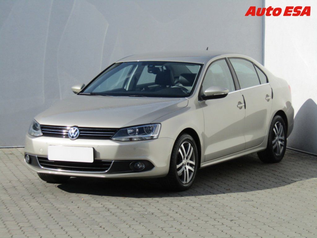 Volkswagen Jetta, 1.2TSI,ČR - fotka 3