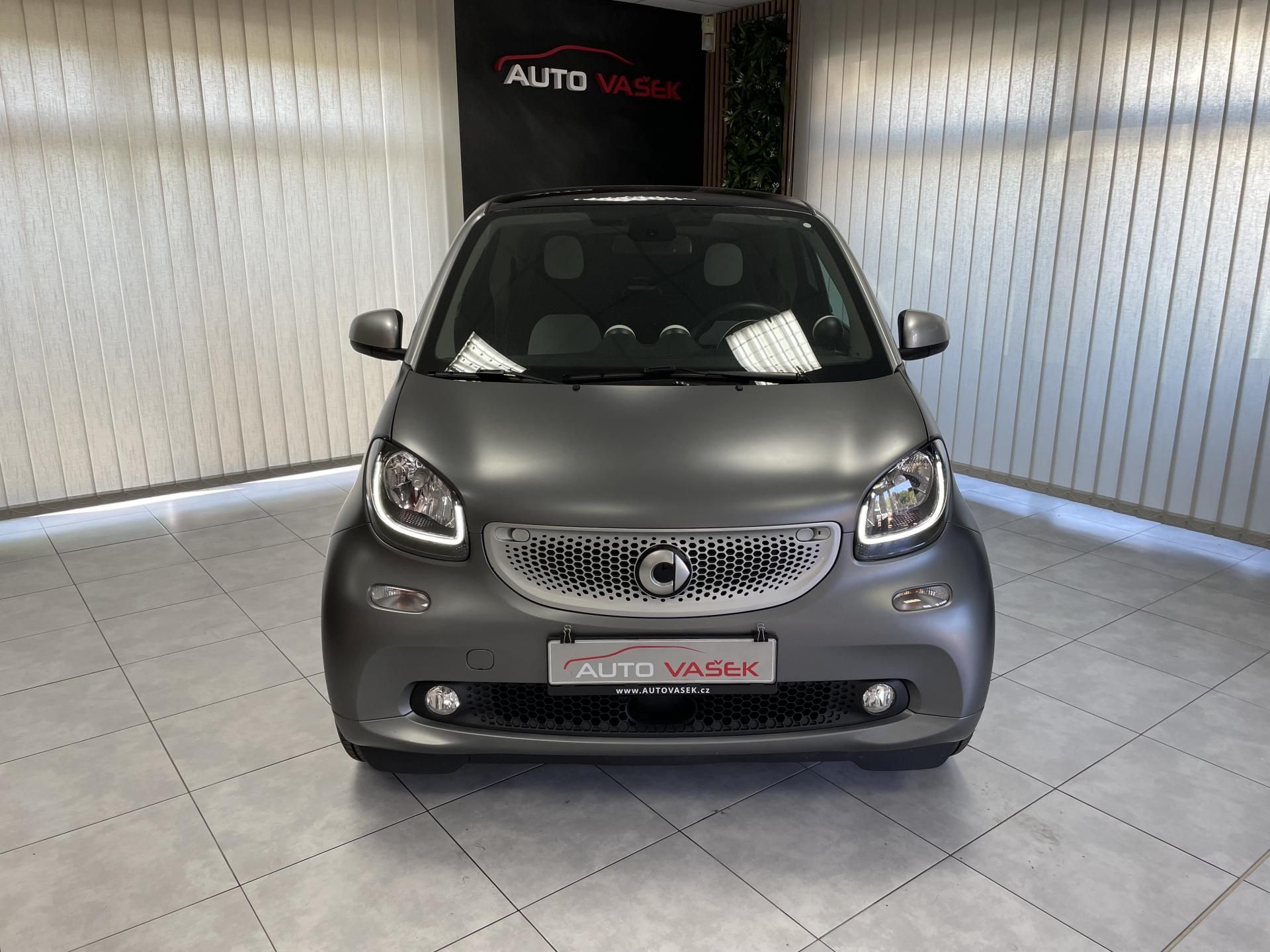 Smart Fortwo, 0.9i AUTOMAT ČR 1.MAJ NAVI - fotka 4