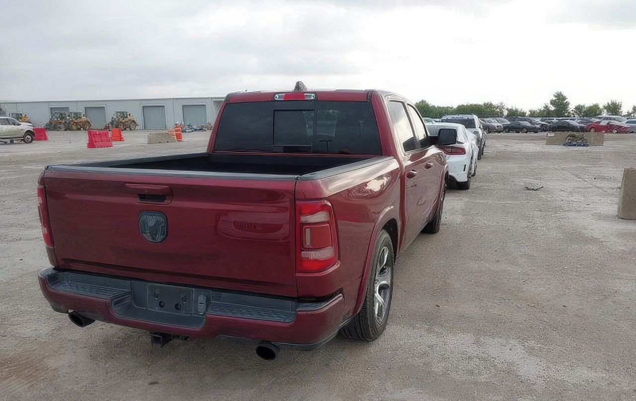 RAM 1500, Auto na cestě - fotka 3