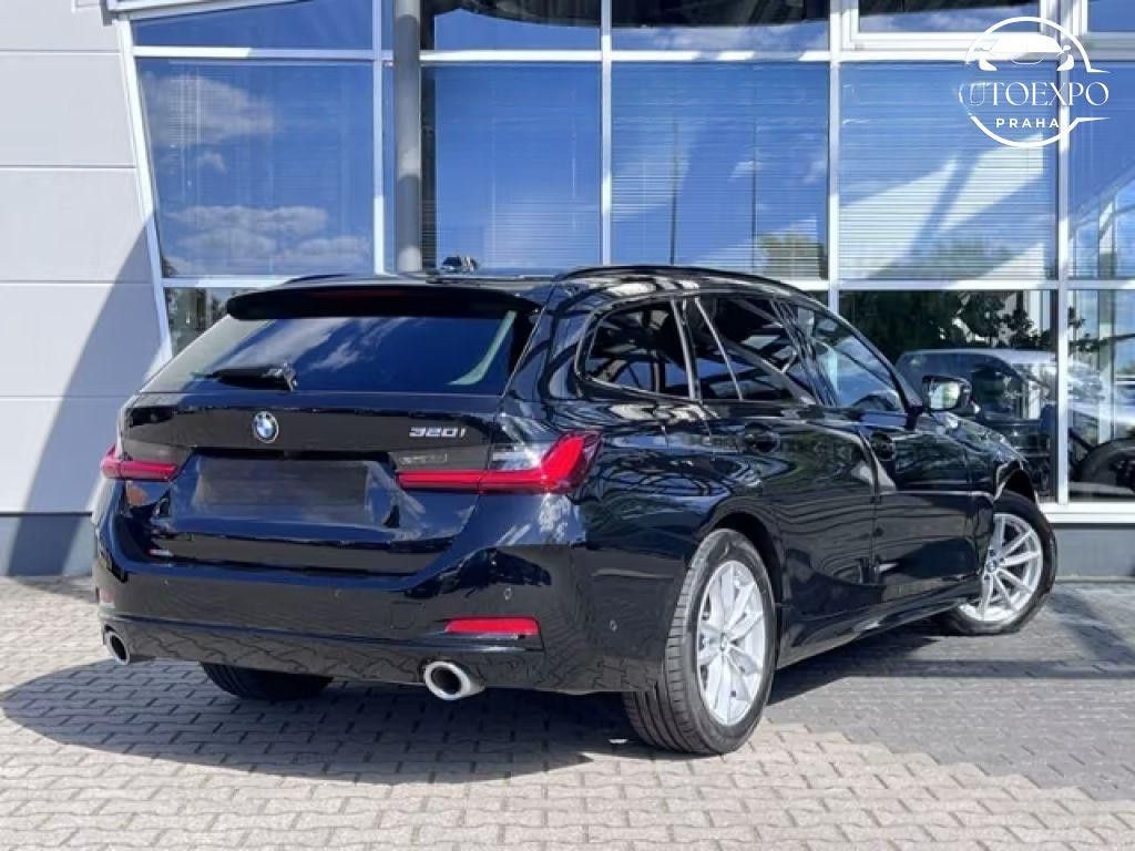 BMW Řada 3, 320i Panorama*360°CAM*HeadUp - fotka 4