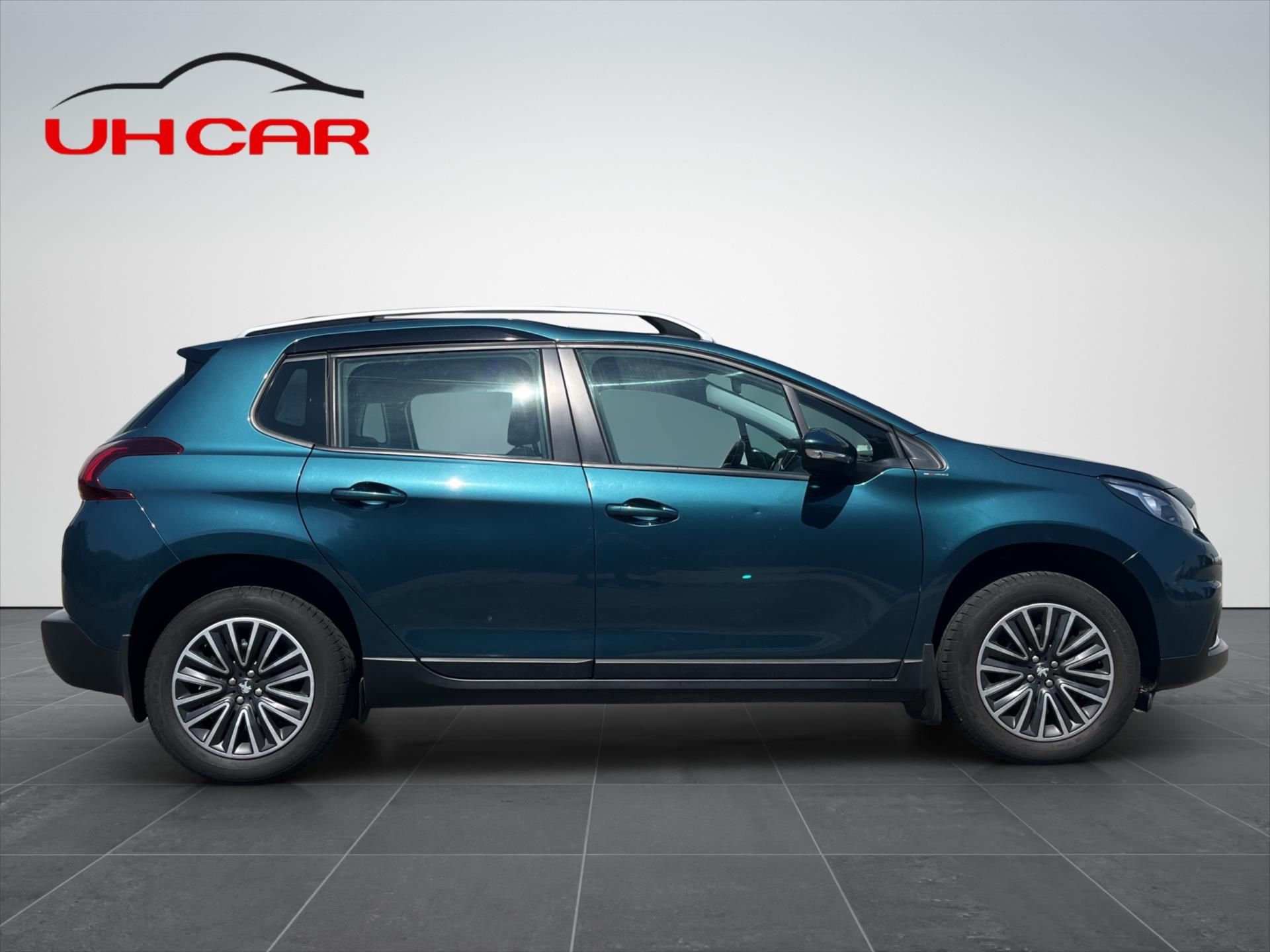 Peugeot 2008, 1,2 PureTech - fotka 4