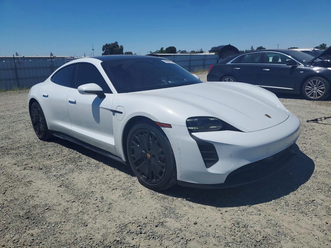 Porsche Taycan, GTS Auto na cestě