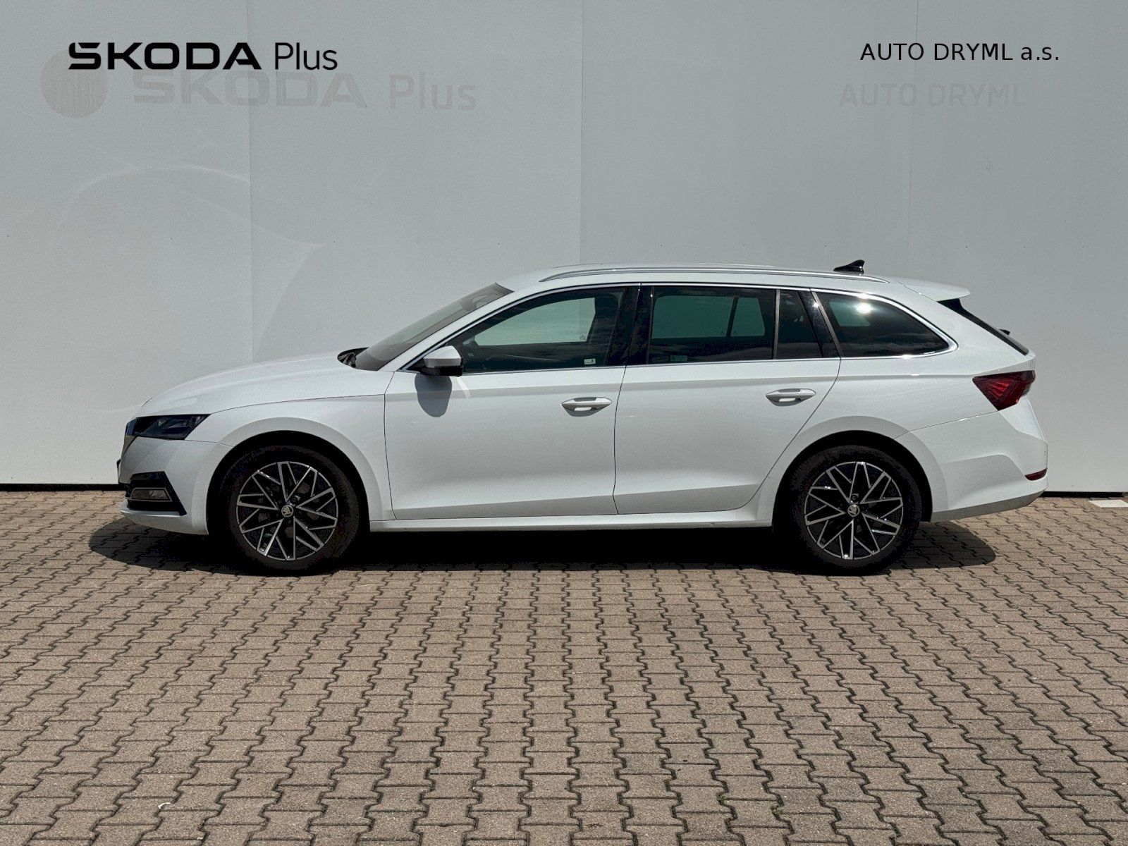 Škoda Octavia, COMBI STYLE Plus 1,5TSI 110 kW - fotka 3