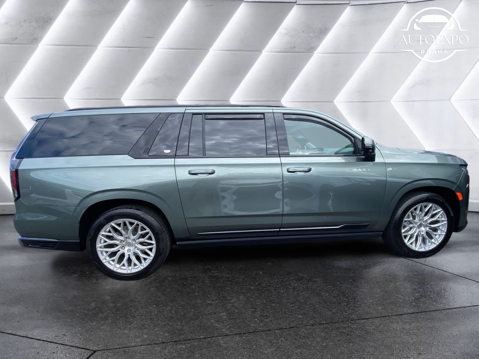 Cadillac Escalade, ESV SPORT PLATINUM - fotka 4