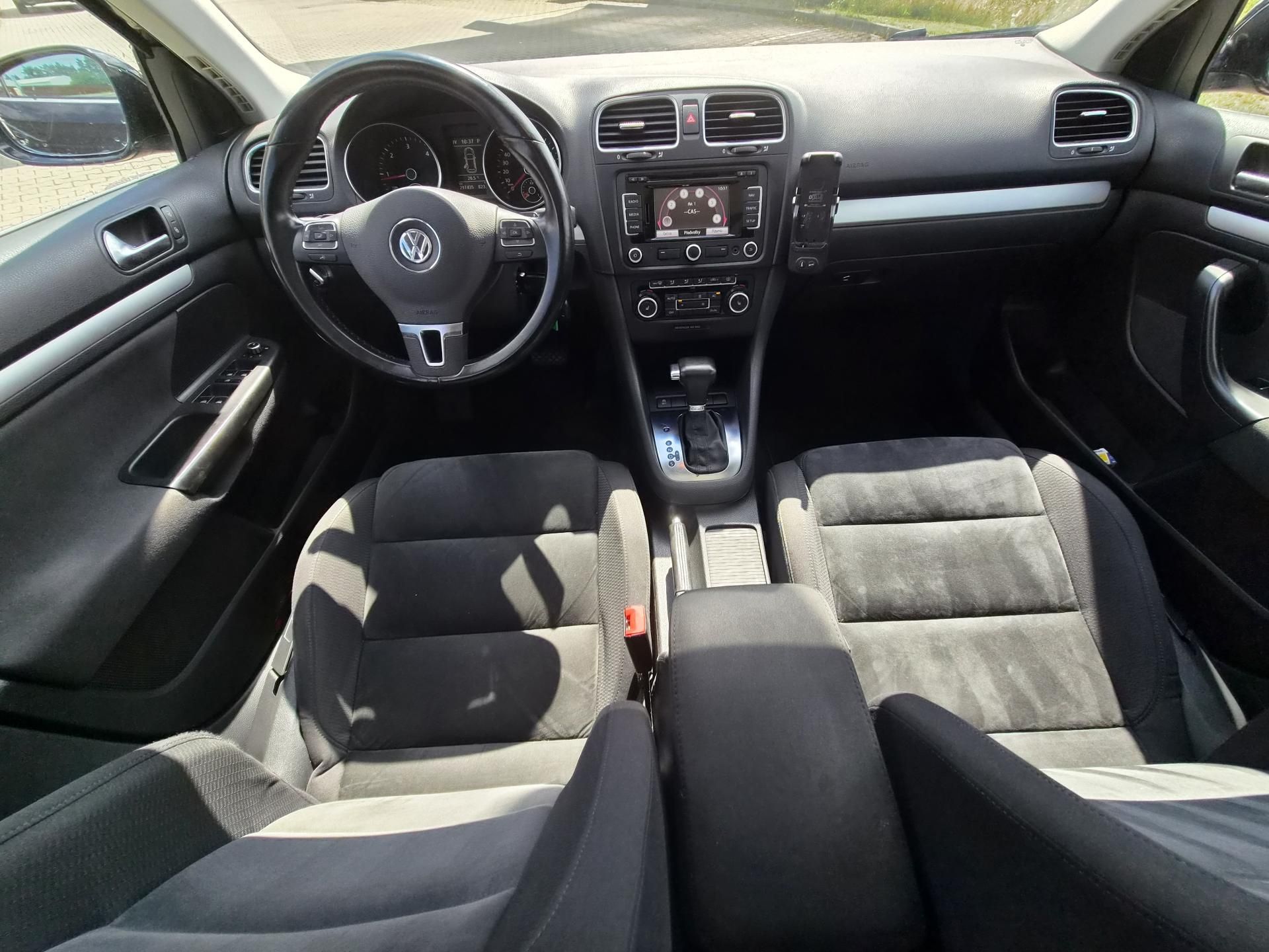 Volkswagen Golf, 2,0 TDI HIGHL - fotka 6