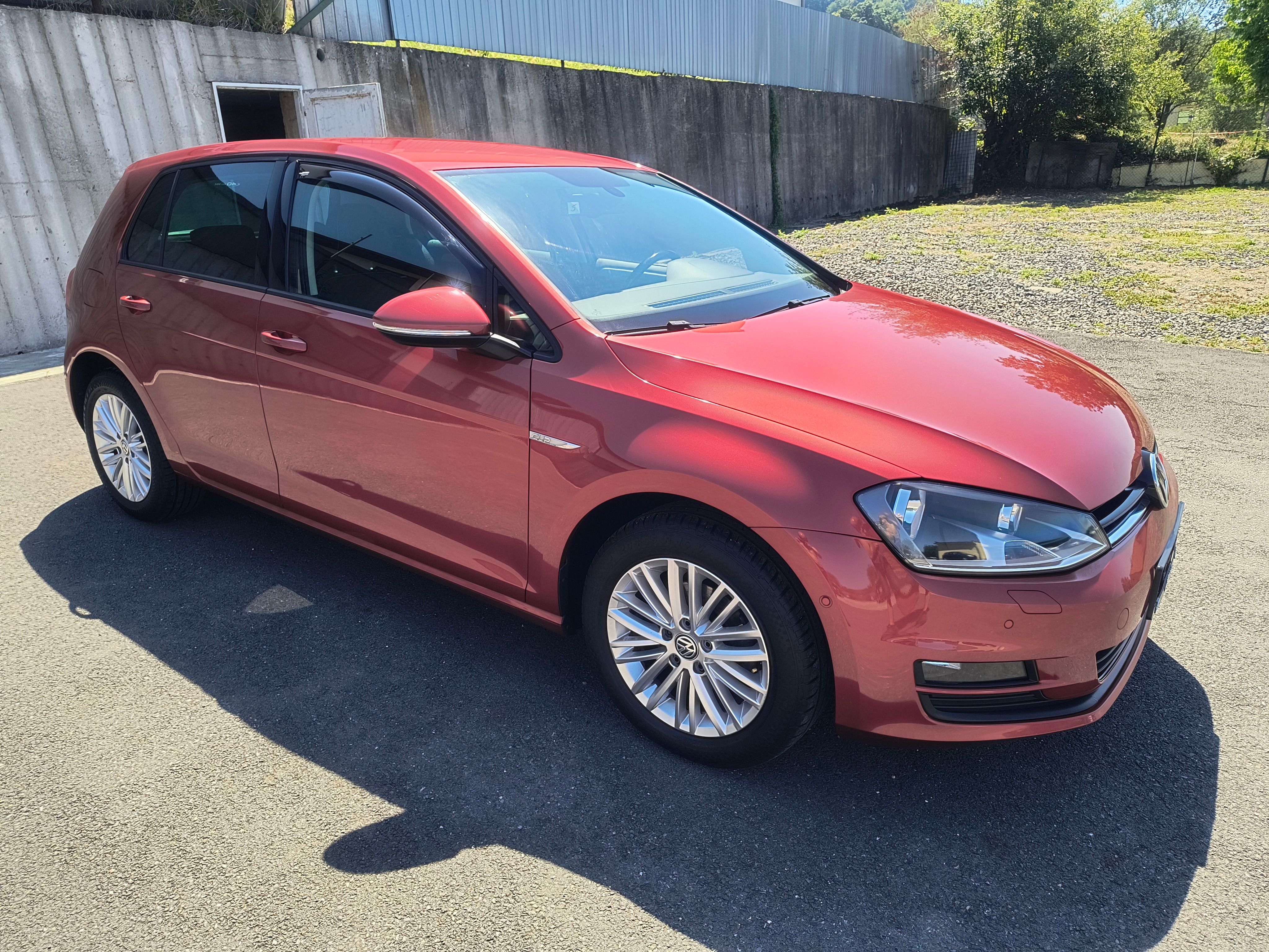 Volkswagen Golf, 1.2 TSI 63KW 4-VÁLEC Z ŘEMENEM - fotka 5