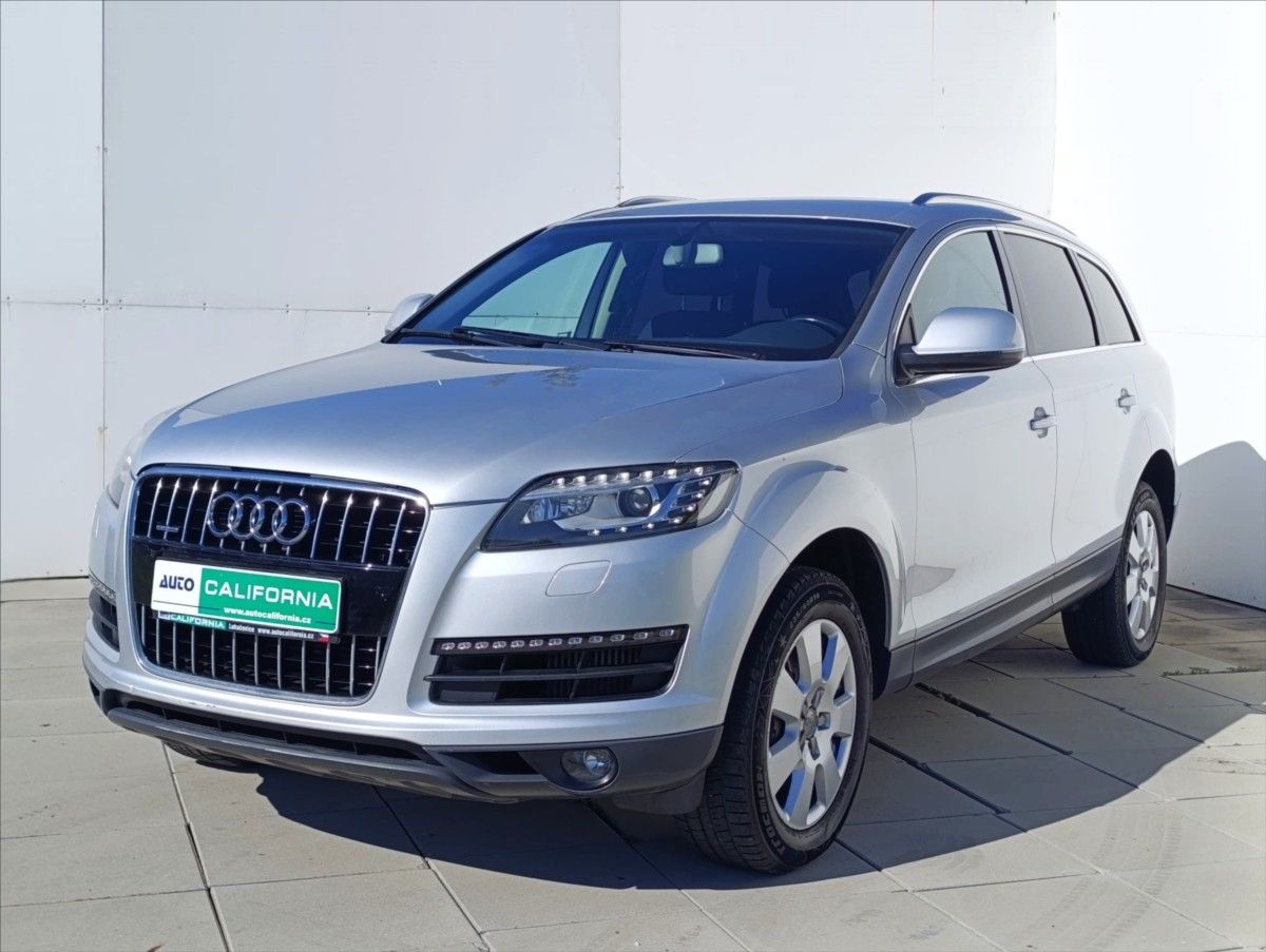 Audi Q7, 3,0 TDi Quattro Autom.7Míst ČR - fotka 2
