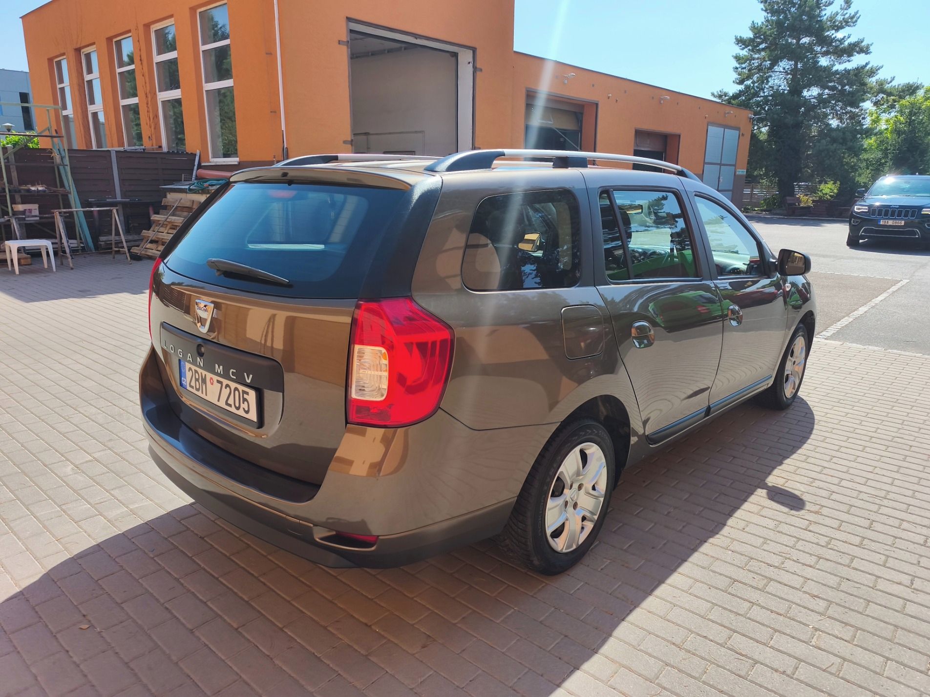 Dacia Logan, 1.0 SCe KLIMA, PERFEKTNÍ STAV - fotka 6