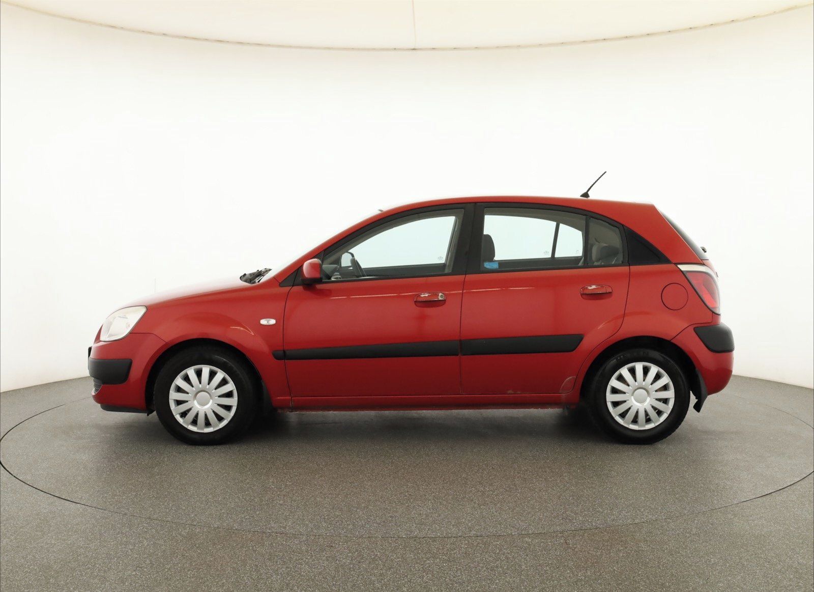 Kia Rio, 1.4 16V, Tažné, jezdí výborně - fotka 3