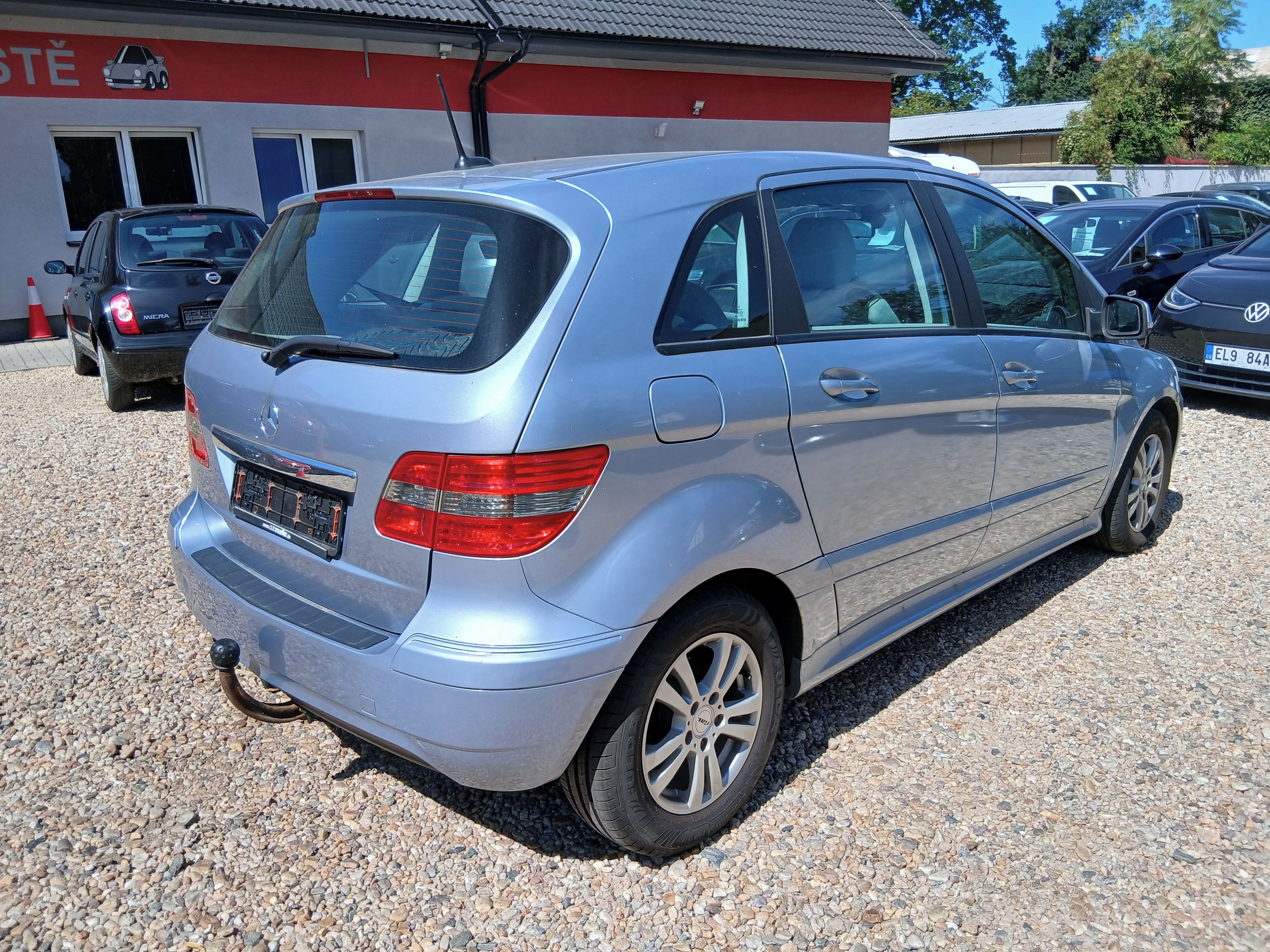 Mercedes-Benz Třídy B, B180i 85KW +Zimní kola - fotka 5