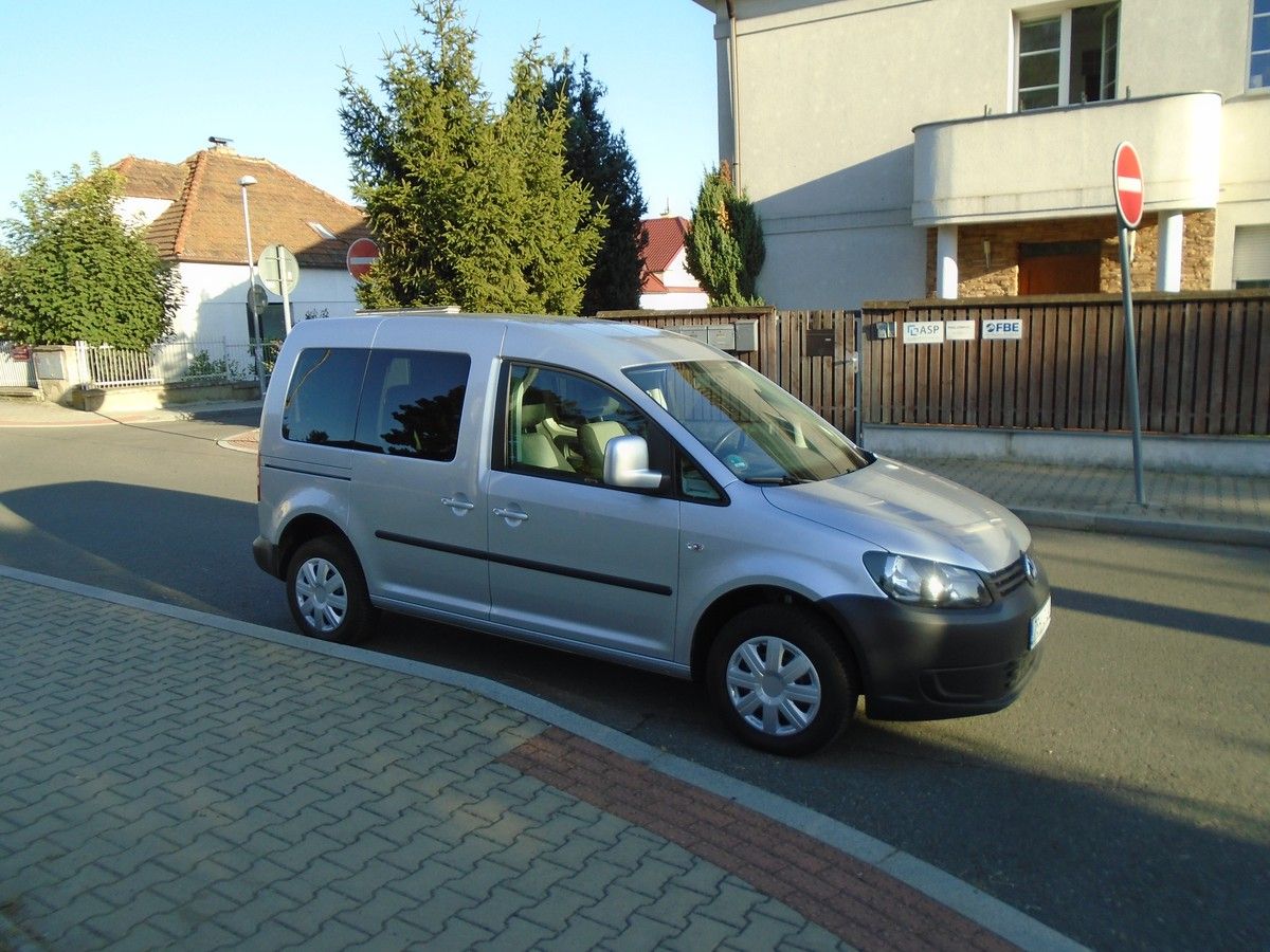 Volkswagen Caddy, 1.6 TDCI, 5.Míst, Klima - fotka 5
