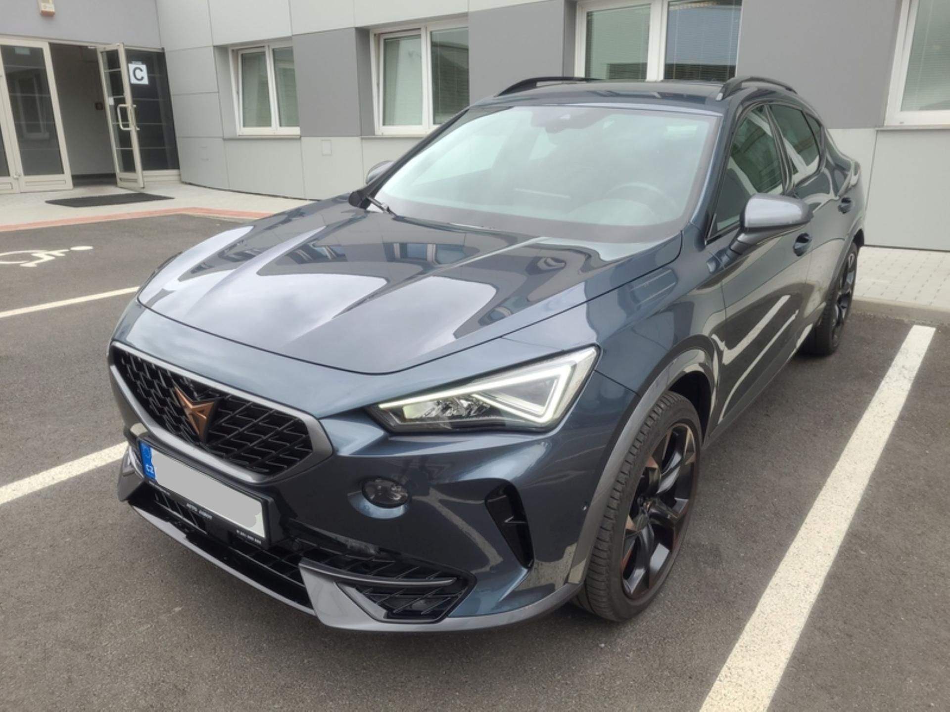 Cupra Formentor, VZ 2,0 TSi/180kW - DSG,TZ,.... - fotka 3