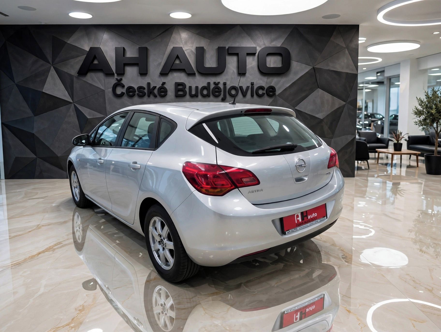 Opel Astra, 1.7 CDTi Comfort, 81 kW, Klima - fotka 4