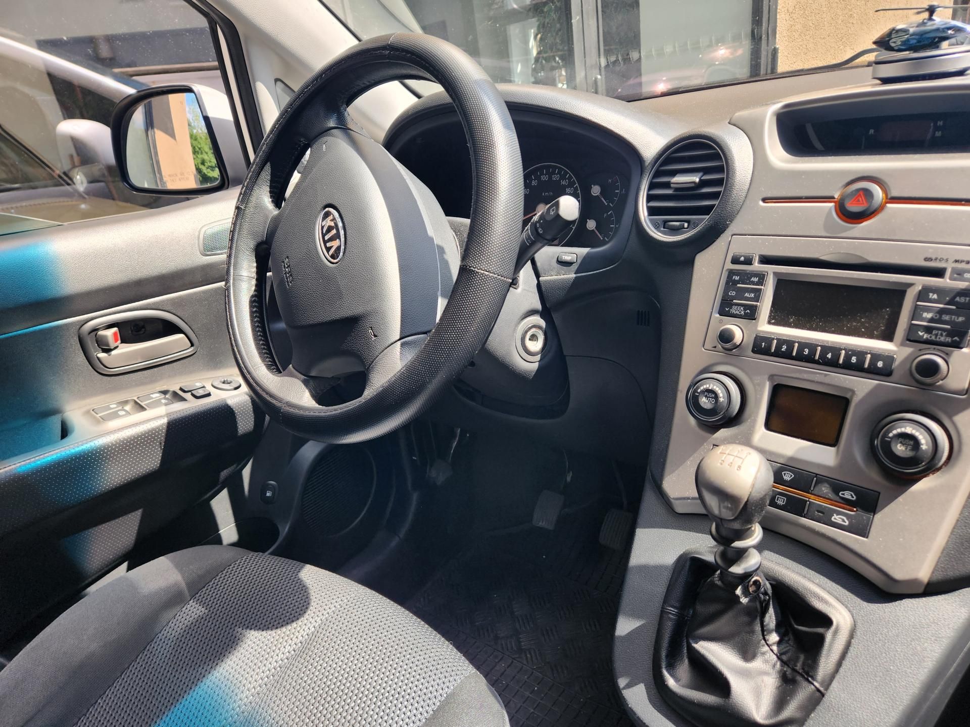 Kia Carens, F7D21 - fotka 4