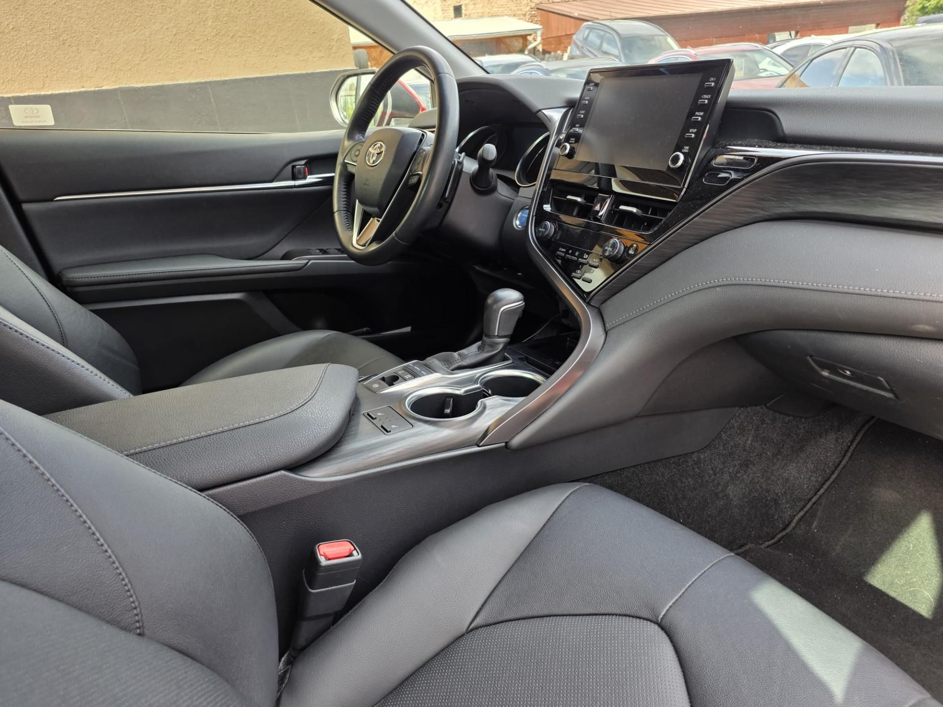 Toyota Camry, 2.5-1.MAJ-HYBRID-AUTOMAT - fotka 5