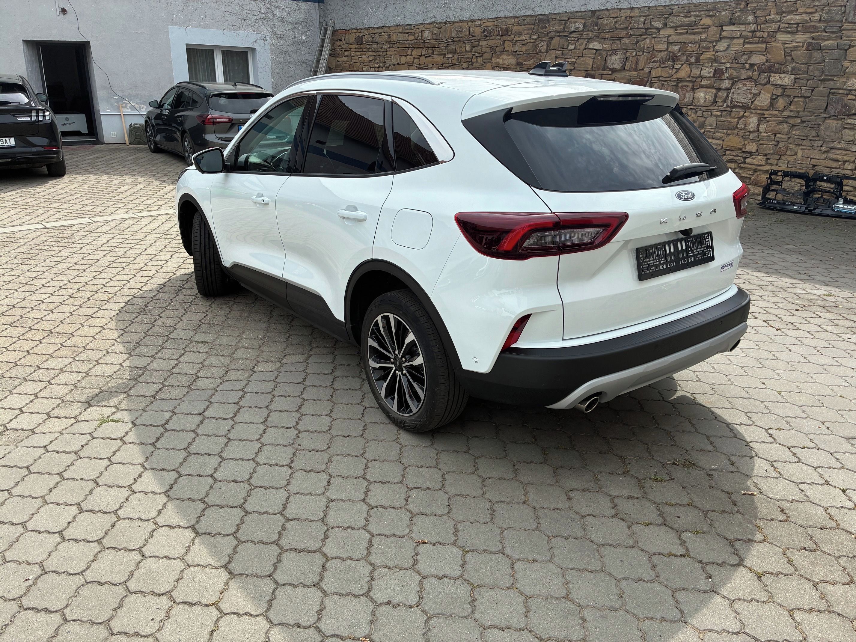 Ford Kuga, Titanium - fotka 2