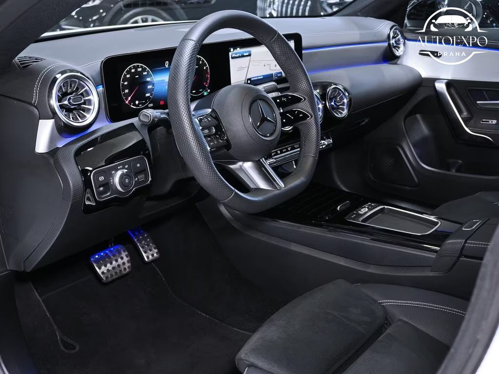 Mercedes-Benz CLA, 200 AMG COUPÉ - fotka 6