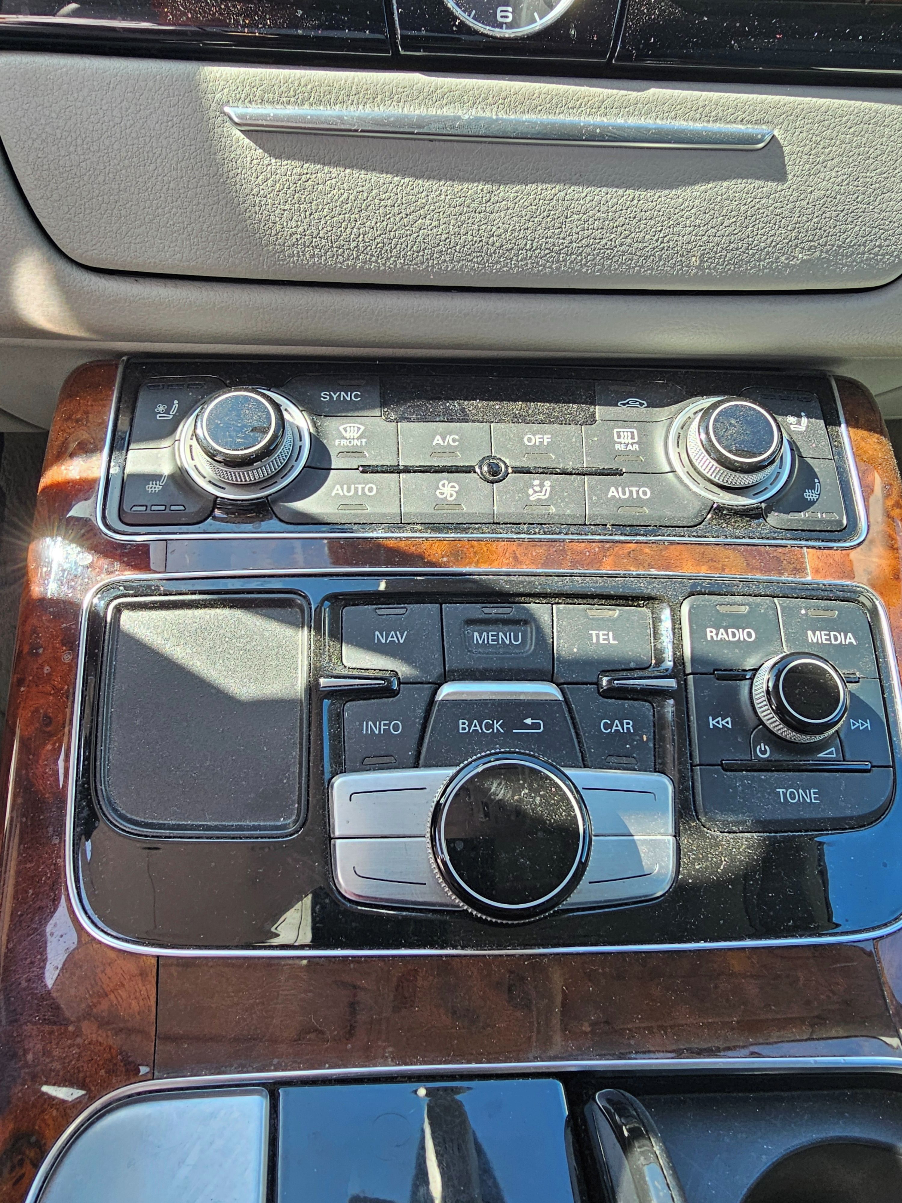Audi A8, 3.0 V6 Long - fotka 6
