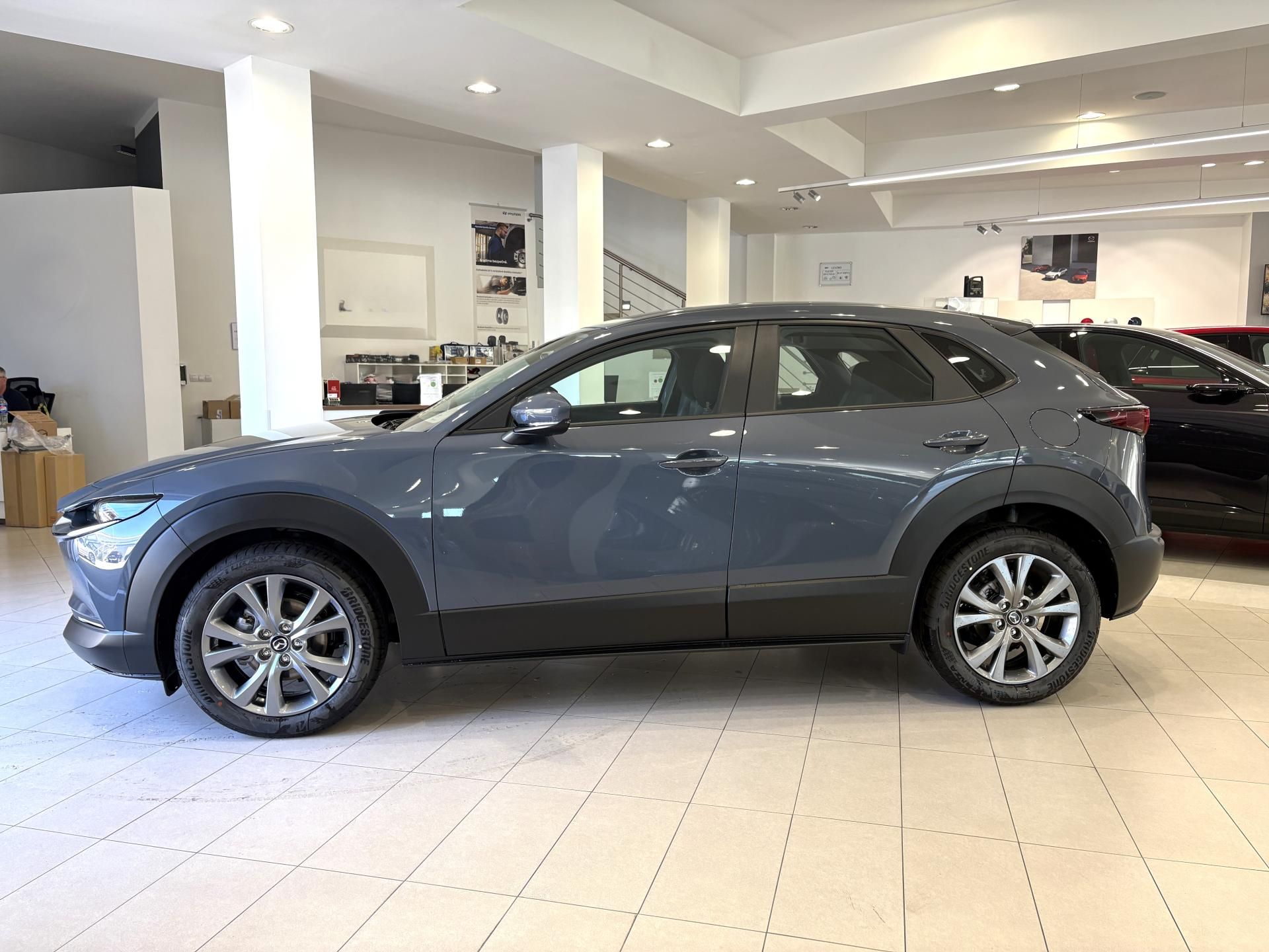 Mazda CX-30, 2.5L G140 6AT FWD Centre-Line - fotka 4