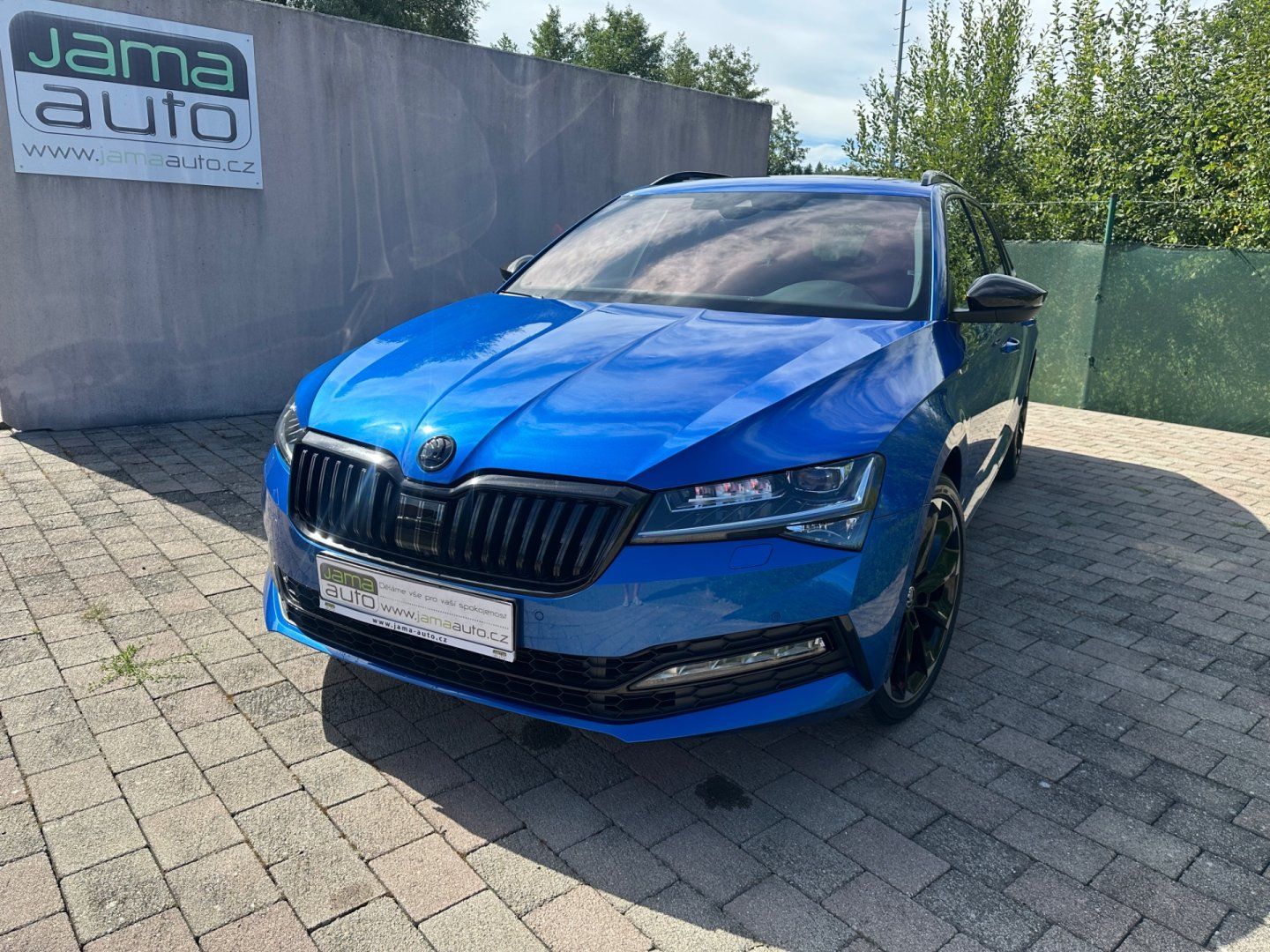 Škoda Superb, 2,0TSI 206kW DSG 4x4 SPORTLINE - fotka 2