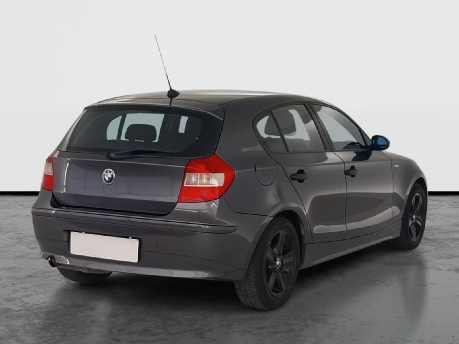BMW Řada 1, 116i, po STK - fotka 5